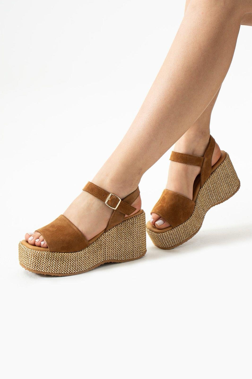Plaza Süet Deri Dolgu Topuk Hasır Sandalet Taba - KADIN AYAKKABI