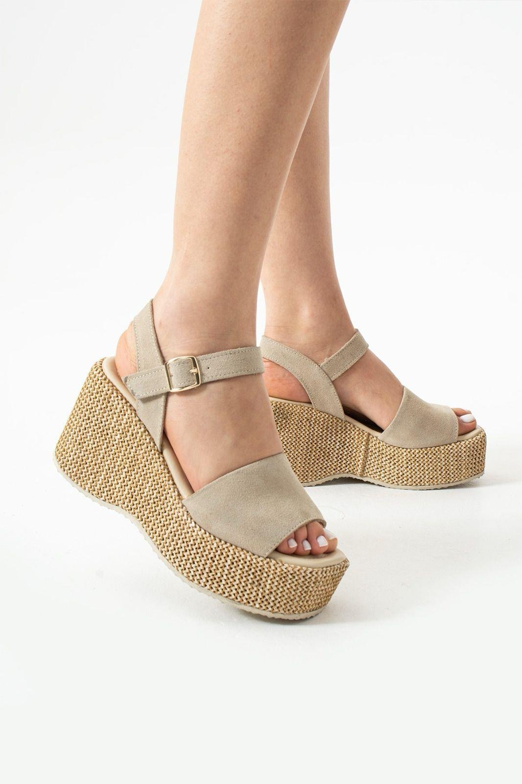 Plaza Süet Deri Dolgu Topuk Hasır Sandalet Bej - WOMAN SHOES