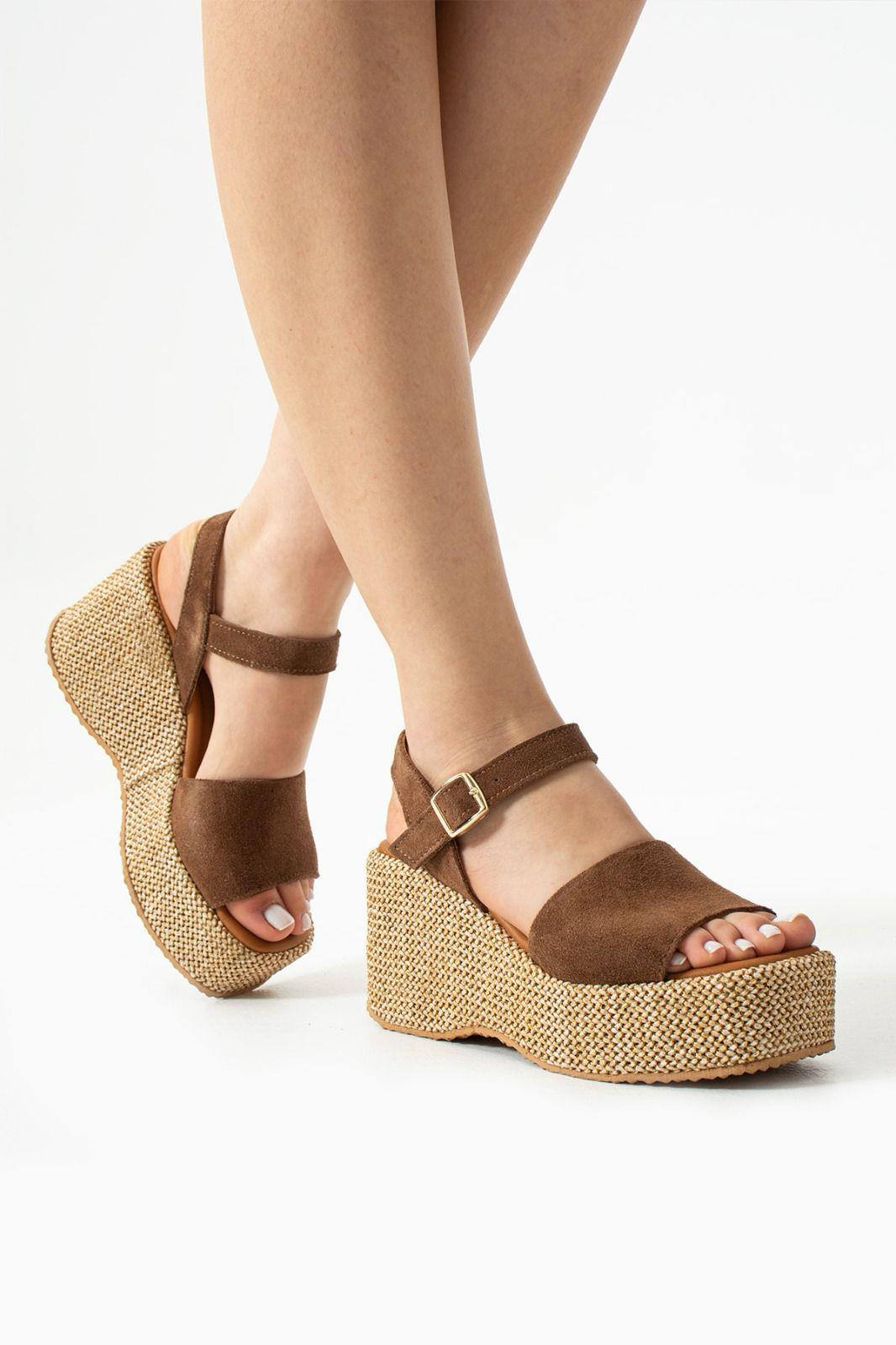 Plaza Süet Deri Dolgu Topuk Hasır Sandalet Kahverengi - WOMAN SHOES