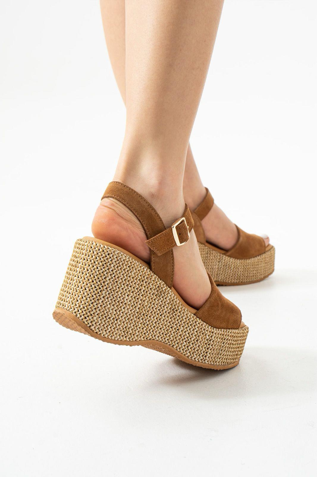 Plaza Süet Deri Dolgu Topuk Hasır Sandalet Taba - KADIN AYAKKABI