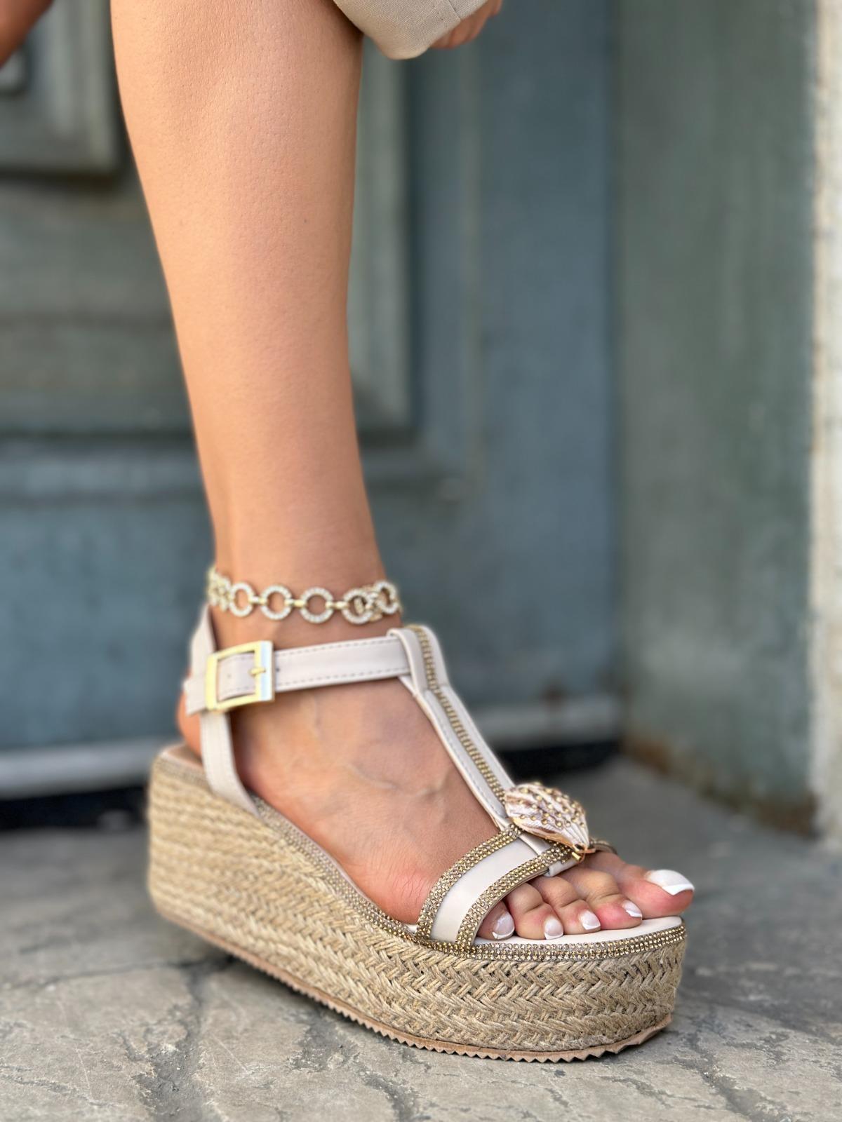 Sea Shell Kristal Taşlı Hasır Ayakkabı Krem - KADIN AYAKKABI