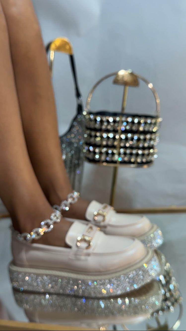 Suzan Kristal Taşlı Loafer Krem - KADIN AYAKKABI