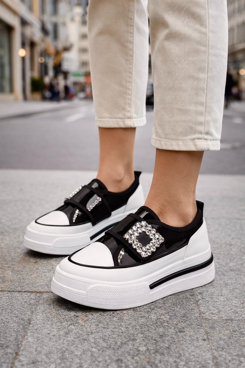 Taxim Özel Tasarım Yüksek Tabanlı Spor Ayakkabı Siyah - Spor Ayakkabı