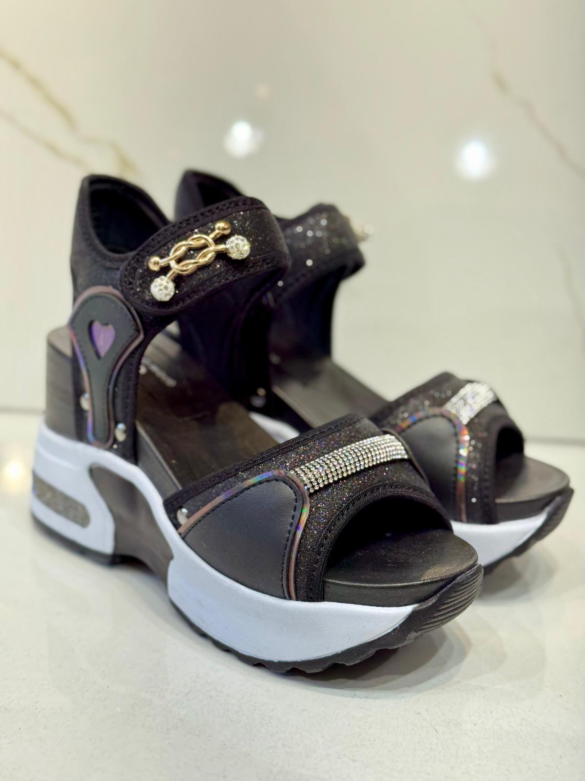 Tora Kristal Taşlı Yüksek Taban Sandalet Siyah - WOMAN SHOES