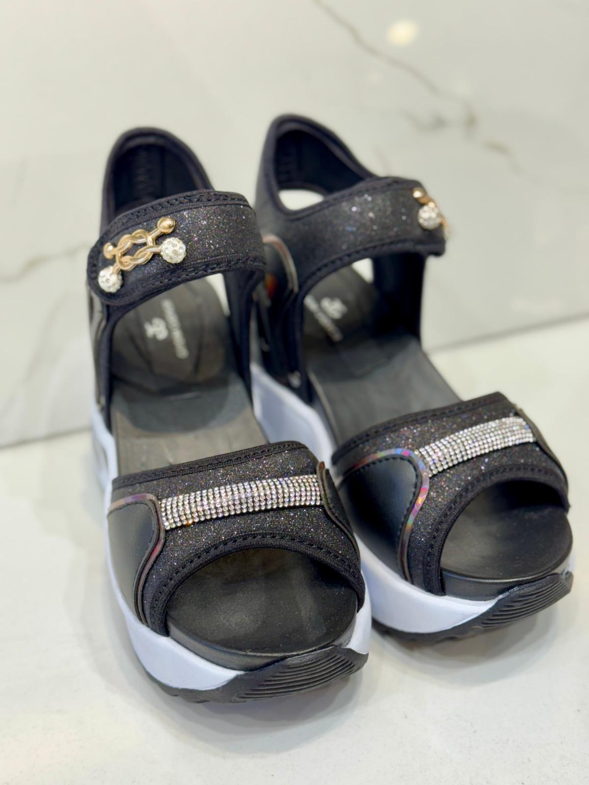 Tora Kristal Taşlı Yüksek Taban Sandalet Siyah - WOMAN SHOES
