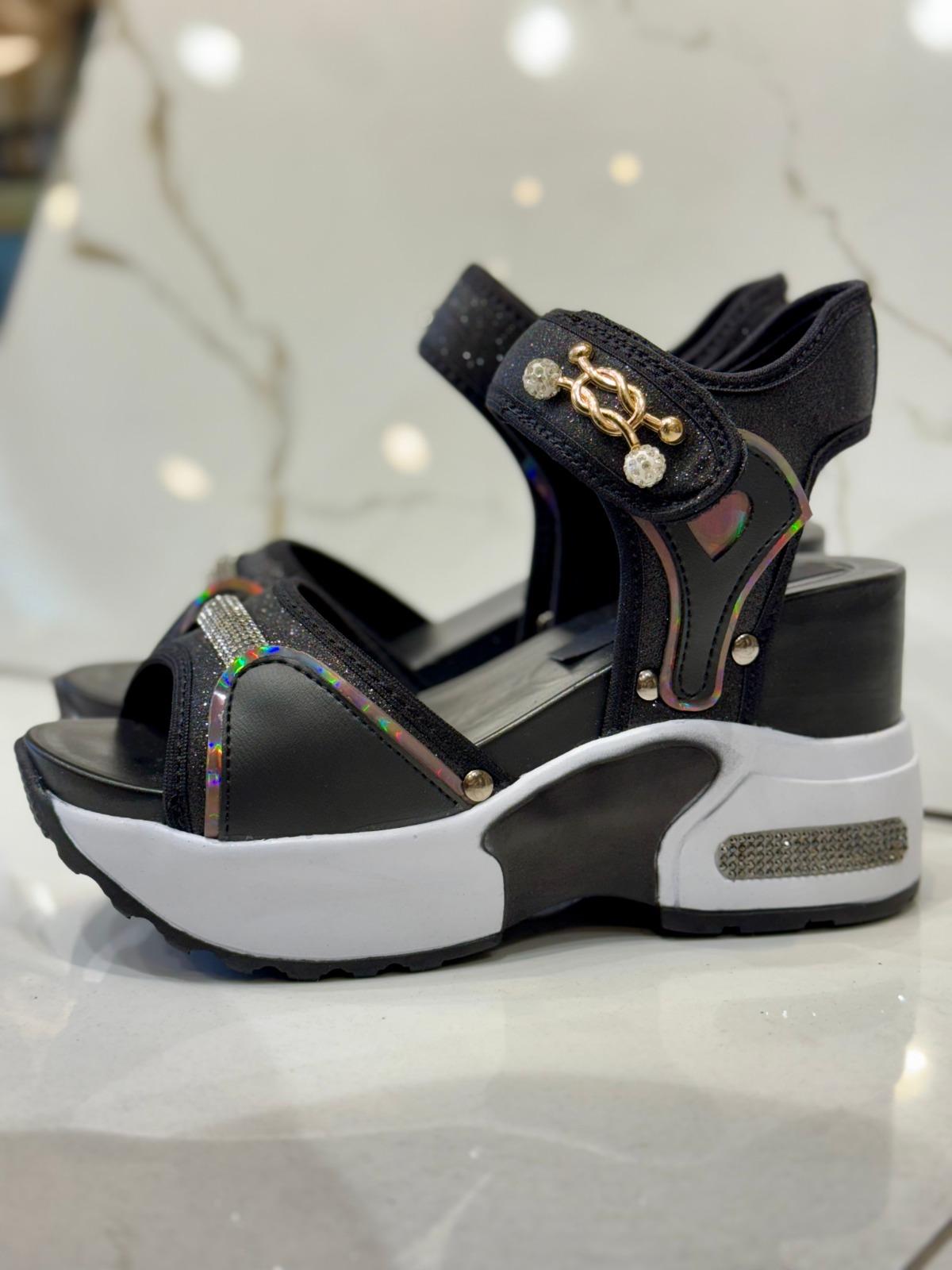 Tora Kristal Taşlı Yüksek Taban Sandalet Siyah - WOMAN SHOES