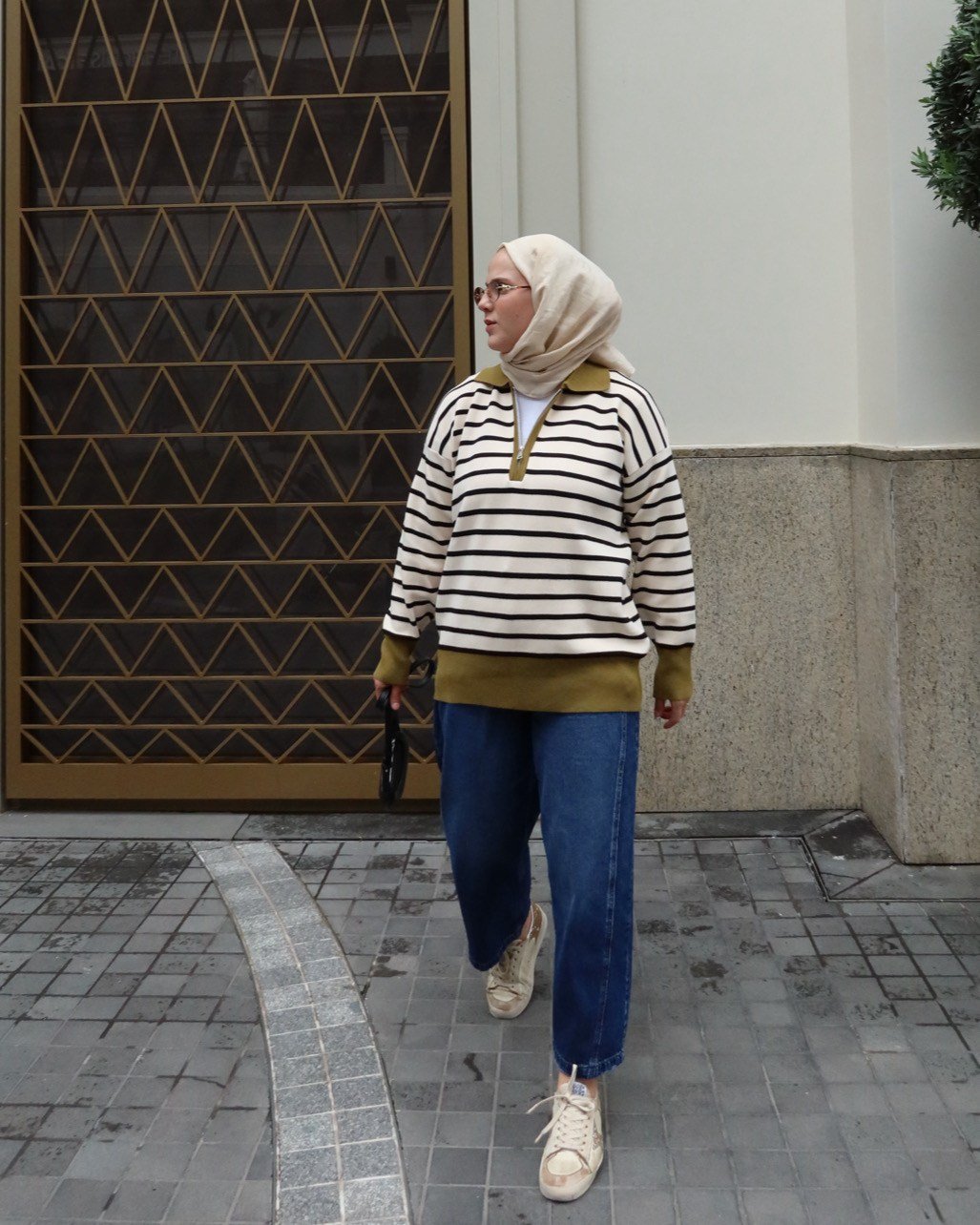 Yaka Yeşil Detaylı Çizgili Triko