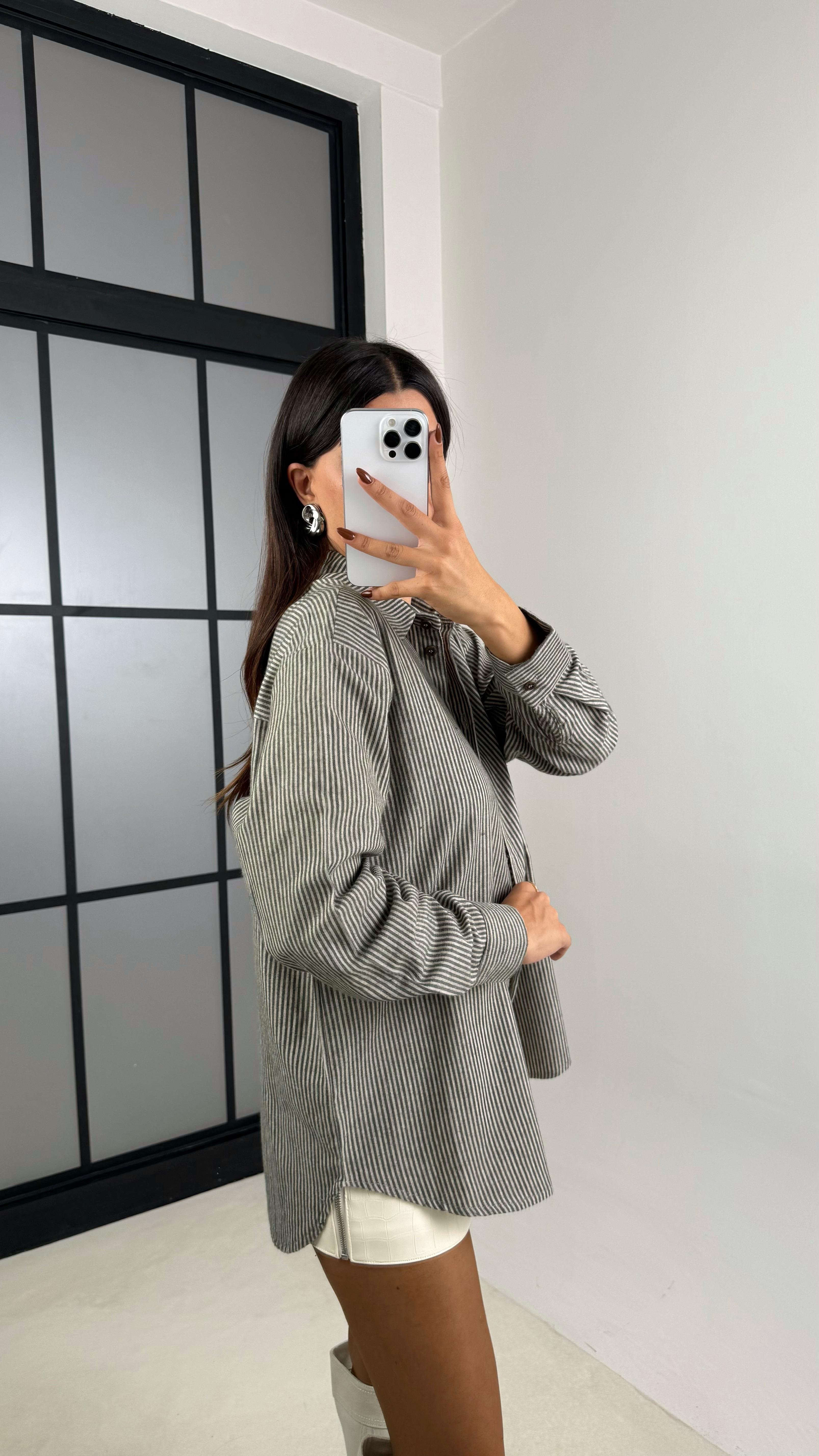 Haki Çizgili Premium Gömlek GAUS-00143GAUS القمصان GAUS-00143