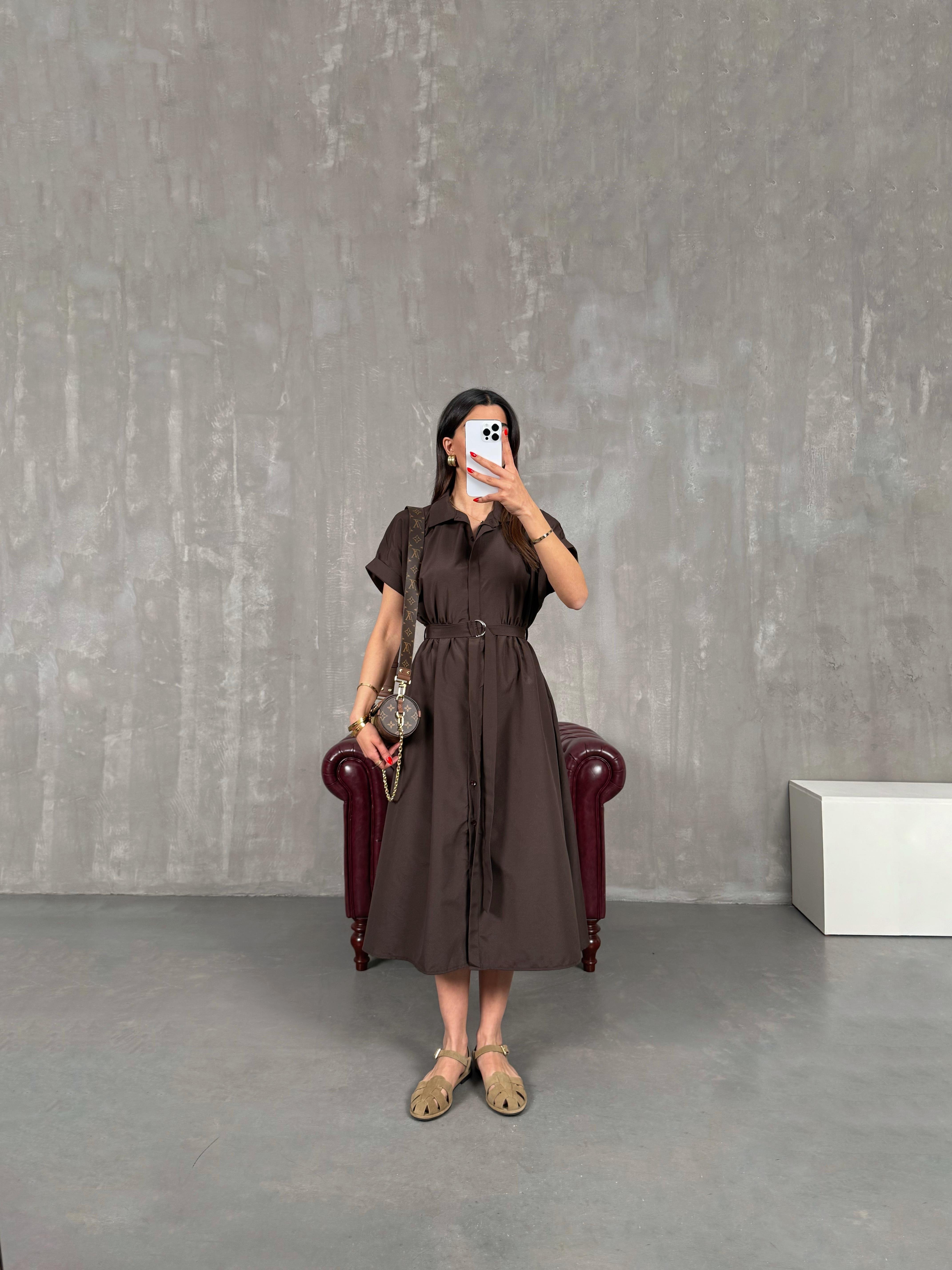 Acı Kahve Ön Düğmeli Kuşaklı Beli Lastikli Gömlek Yaka Elbise Gaus00178GausDressesGU1001411