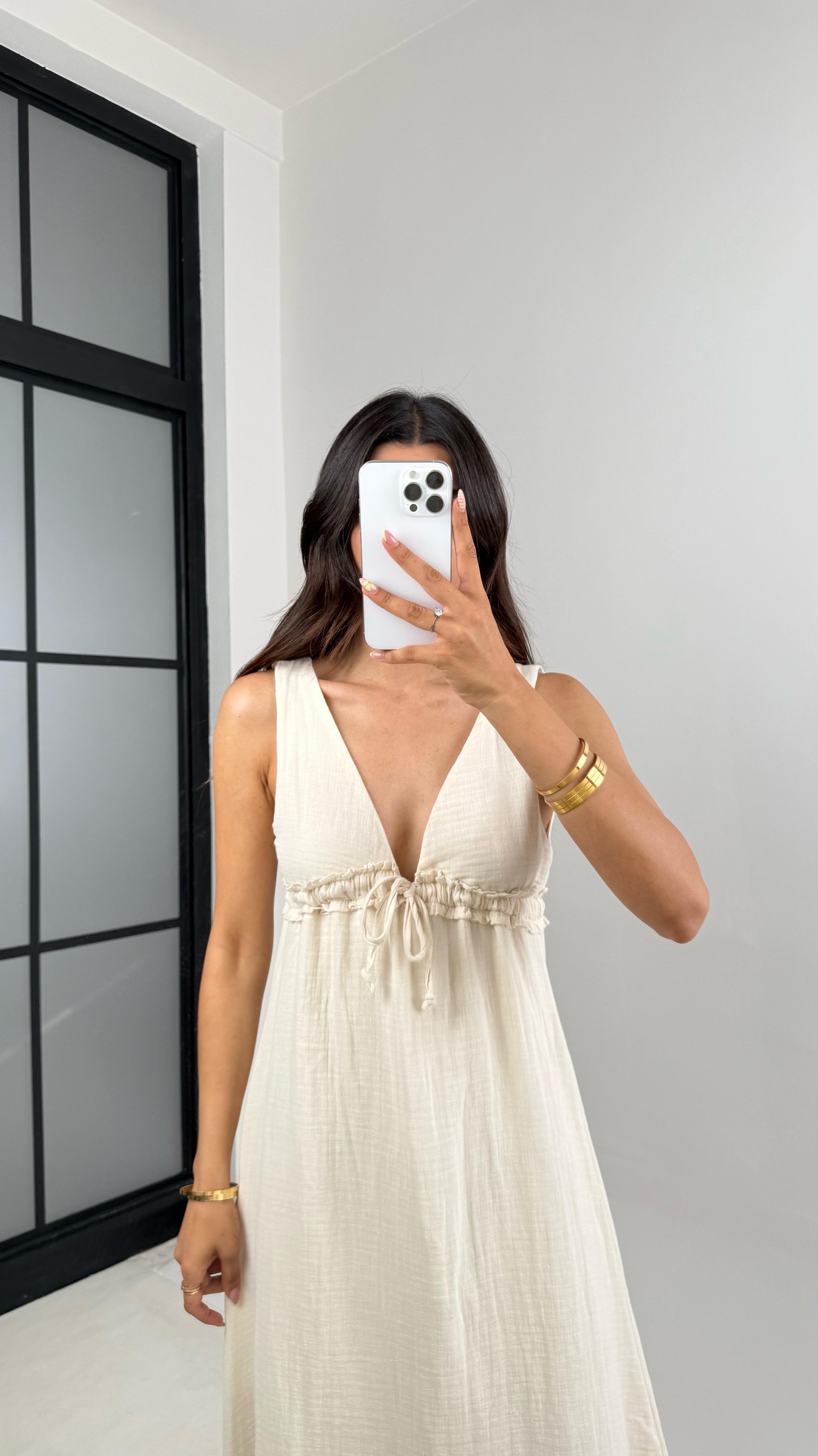 Vizon V Yaka Beli Ayarlanabilir Lastikli Astarlı Müslin Elbise Gaus00680 GausELBİSEGU1002571