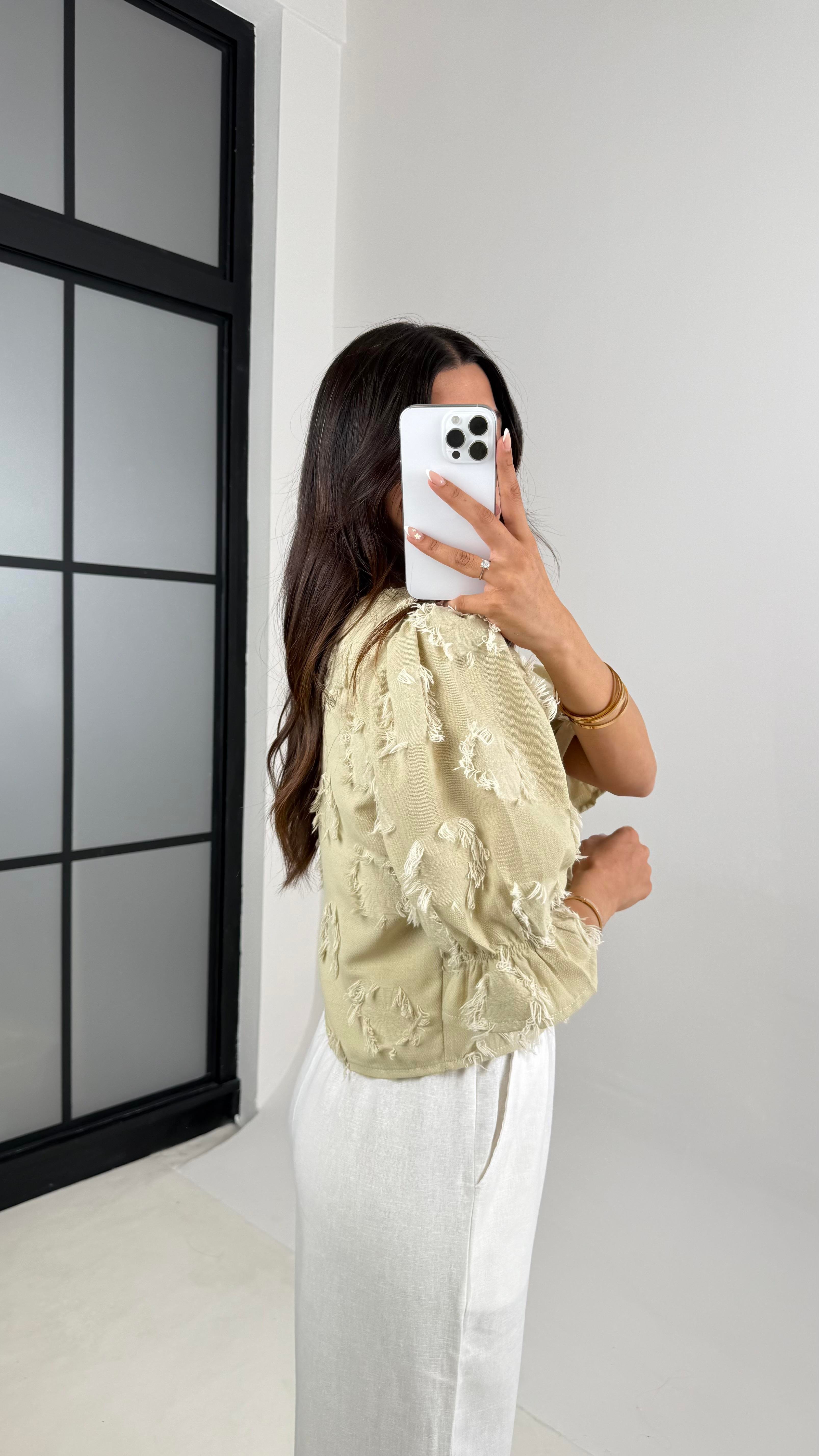 Soft Yeşil Önden Bağlamalı Balon Kol Püsküllü Keten Gömlek Gaus00624 GausGÖMLEKGU1002457