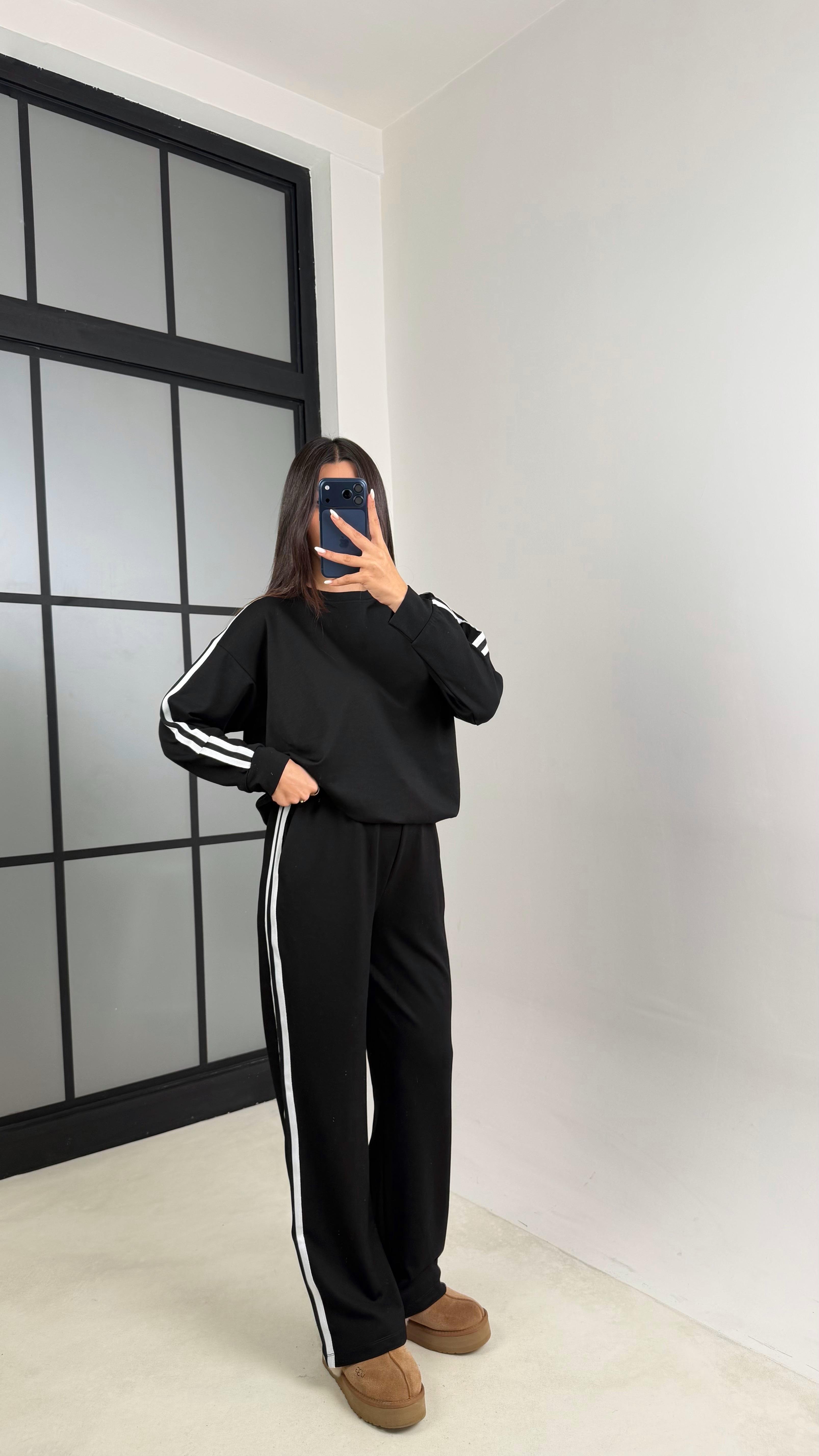 Siyah Şerit Detaylı Sweatshirt Beli Lastikli Eşofman İkili Modal Takım GAUS-00621GAUSTAKIMGAUS-00621