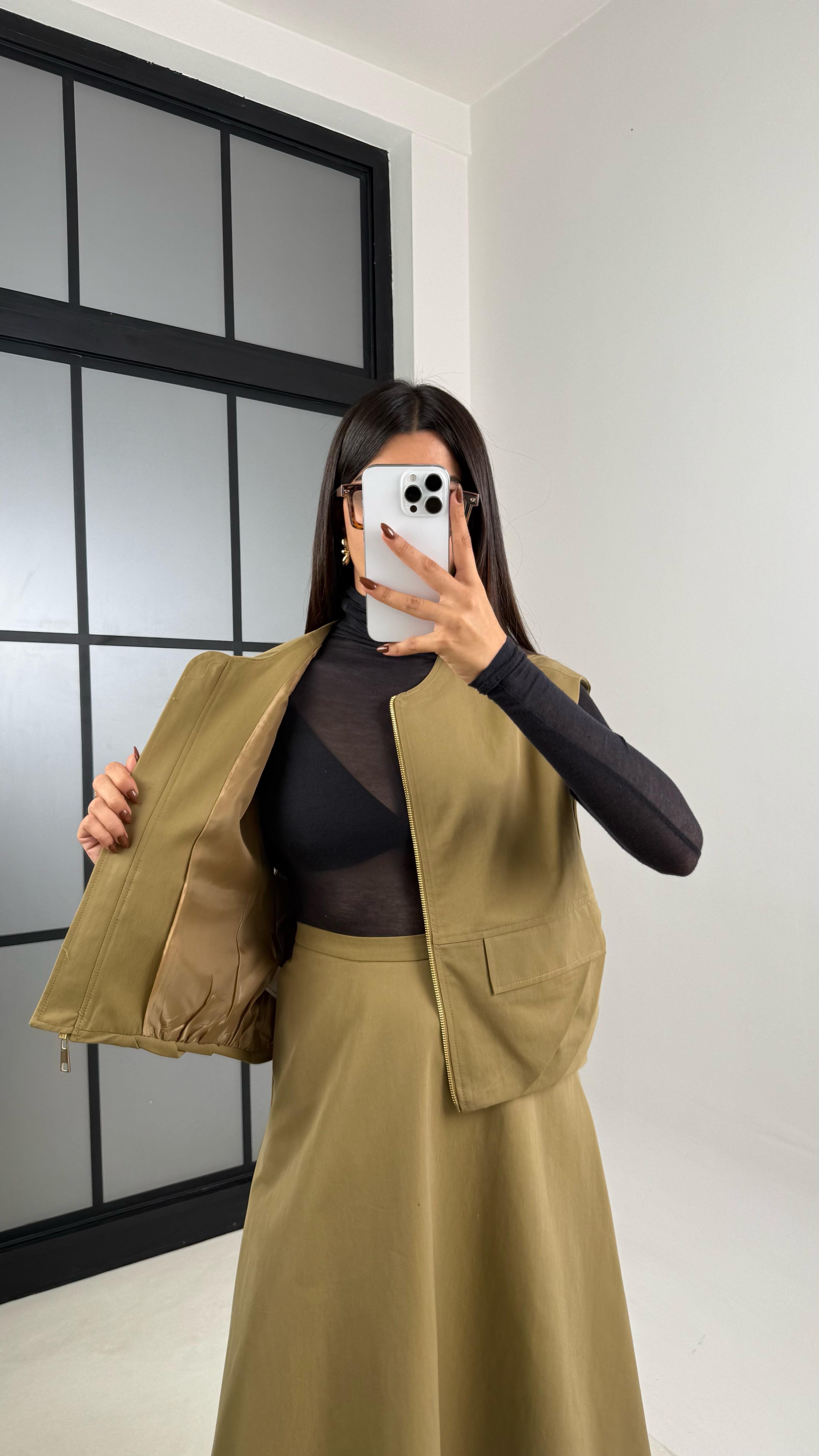 Yeşil Astarlı Cep Detaylı Yelek Etek İkili Premium Takım GAUS-00181GAUSTAKIMGAUS-00181