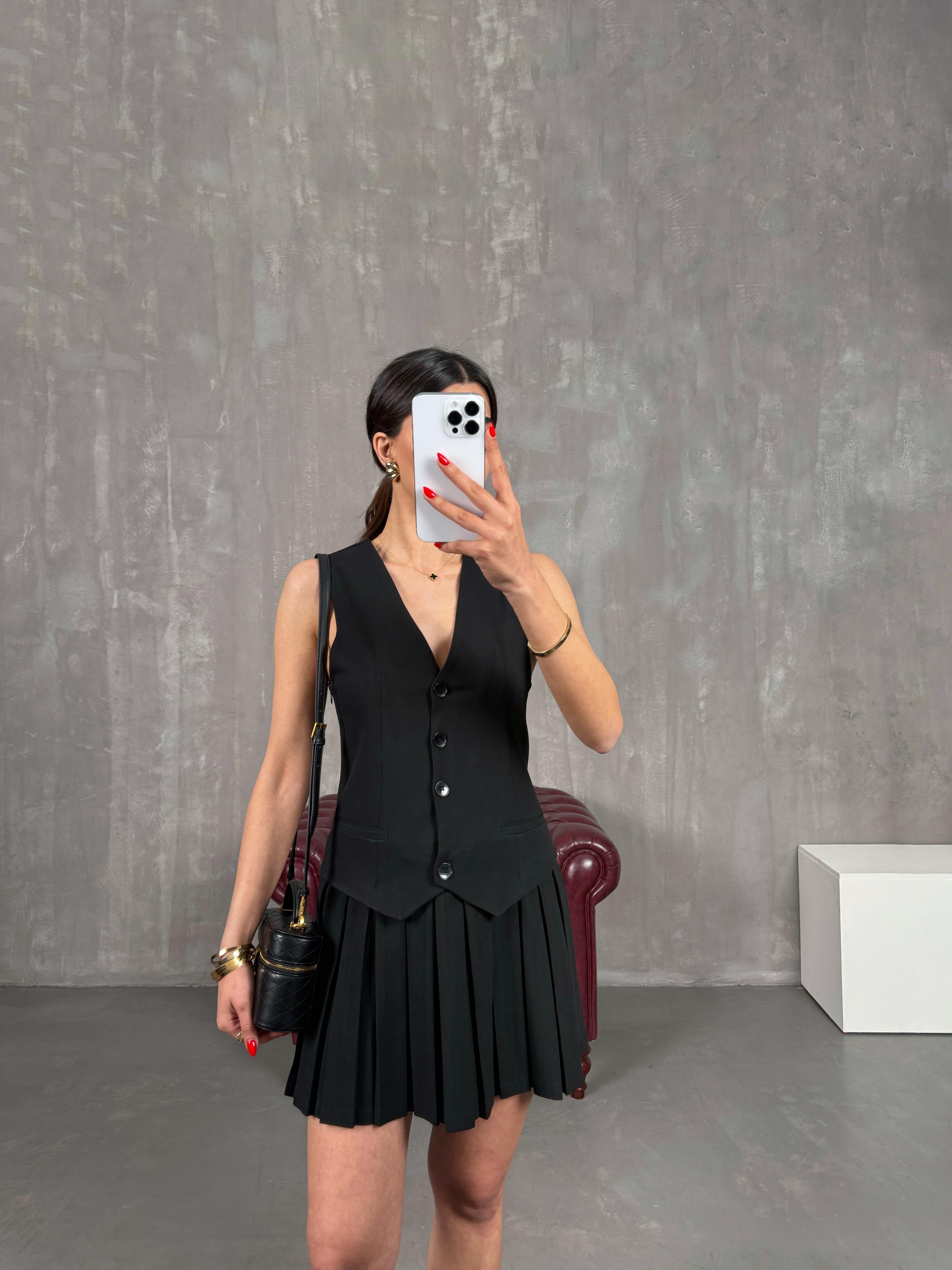 Siyah Yelekli Pileli Muadil Elbise Gaus00166GausELBİSEGU1001386