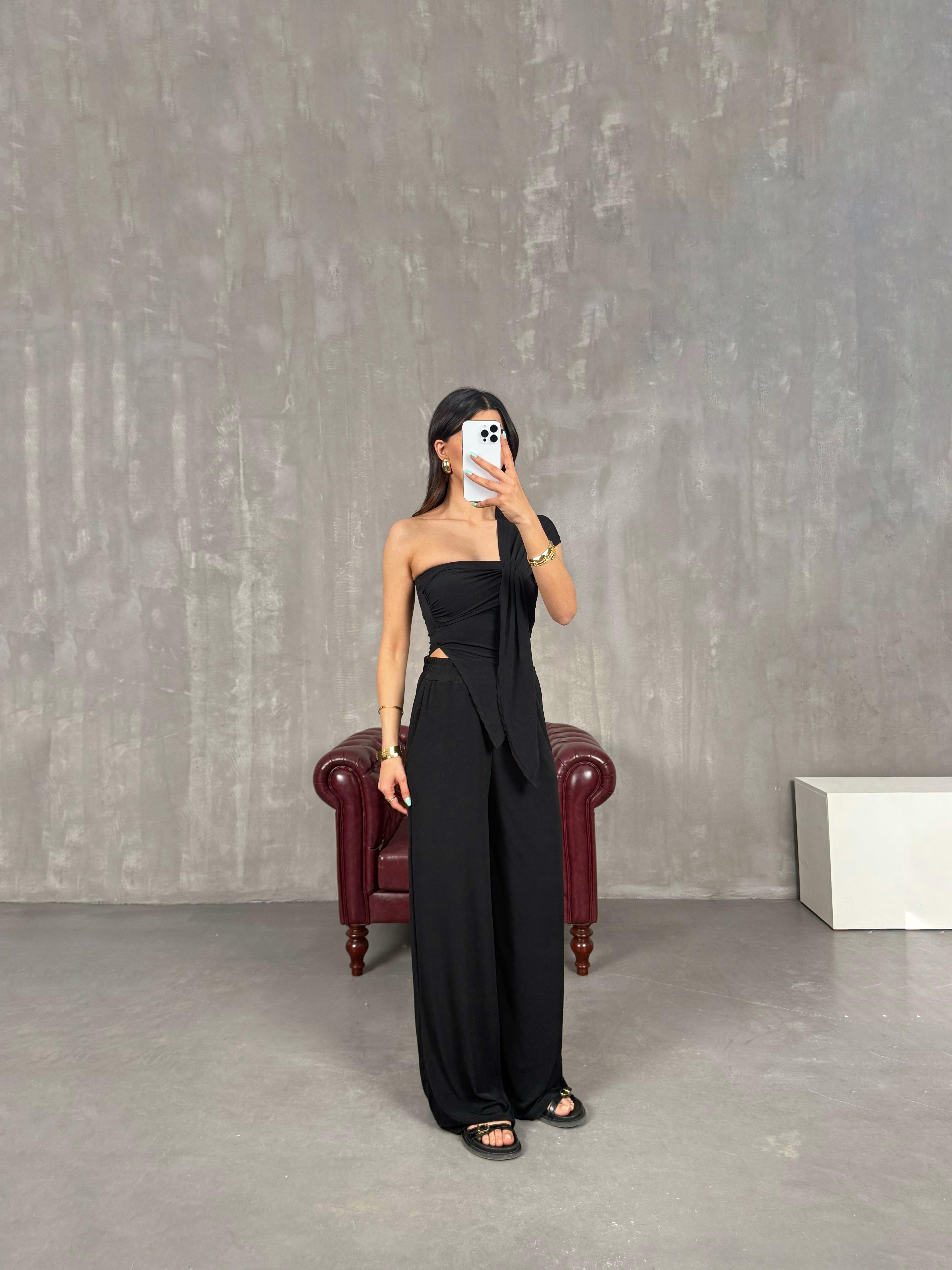 Siyah Asimetrik Kesim Bluz Pantolon Sandy Kumaş Takım Gaus00234GausTAKIMGU1001539