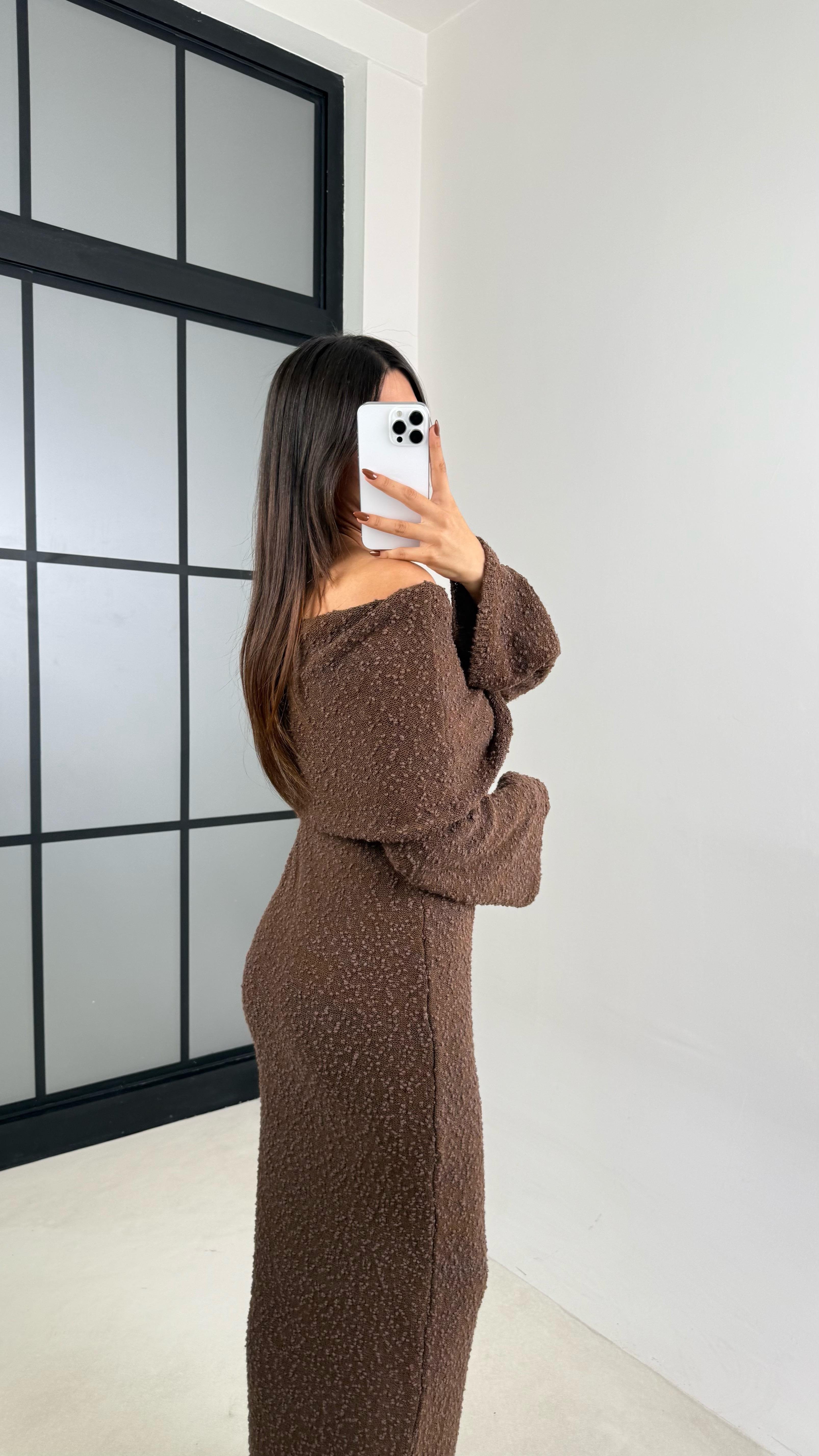 Kahve Madonna Yaka Tasarım Uzun Triko Elbise GAUS-00126GAUSELBİSEGAUS-00126