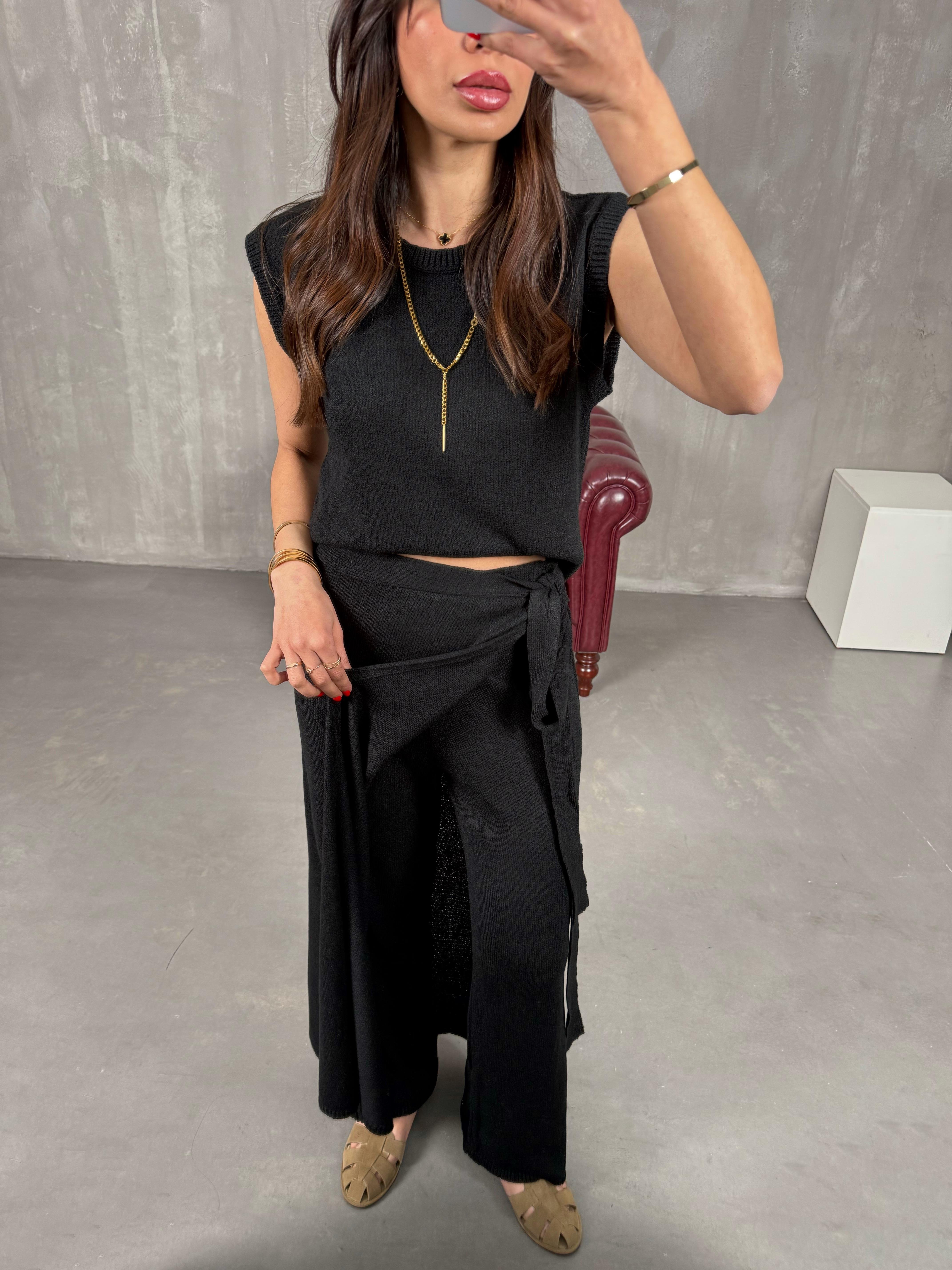 Siyah Etekli Pantolon Sıfır Kol Triko Takım Gaus00174GausTAKIMGU1001403