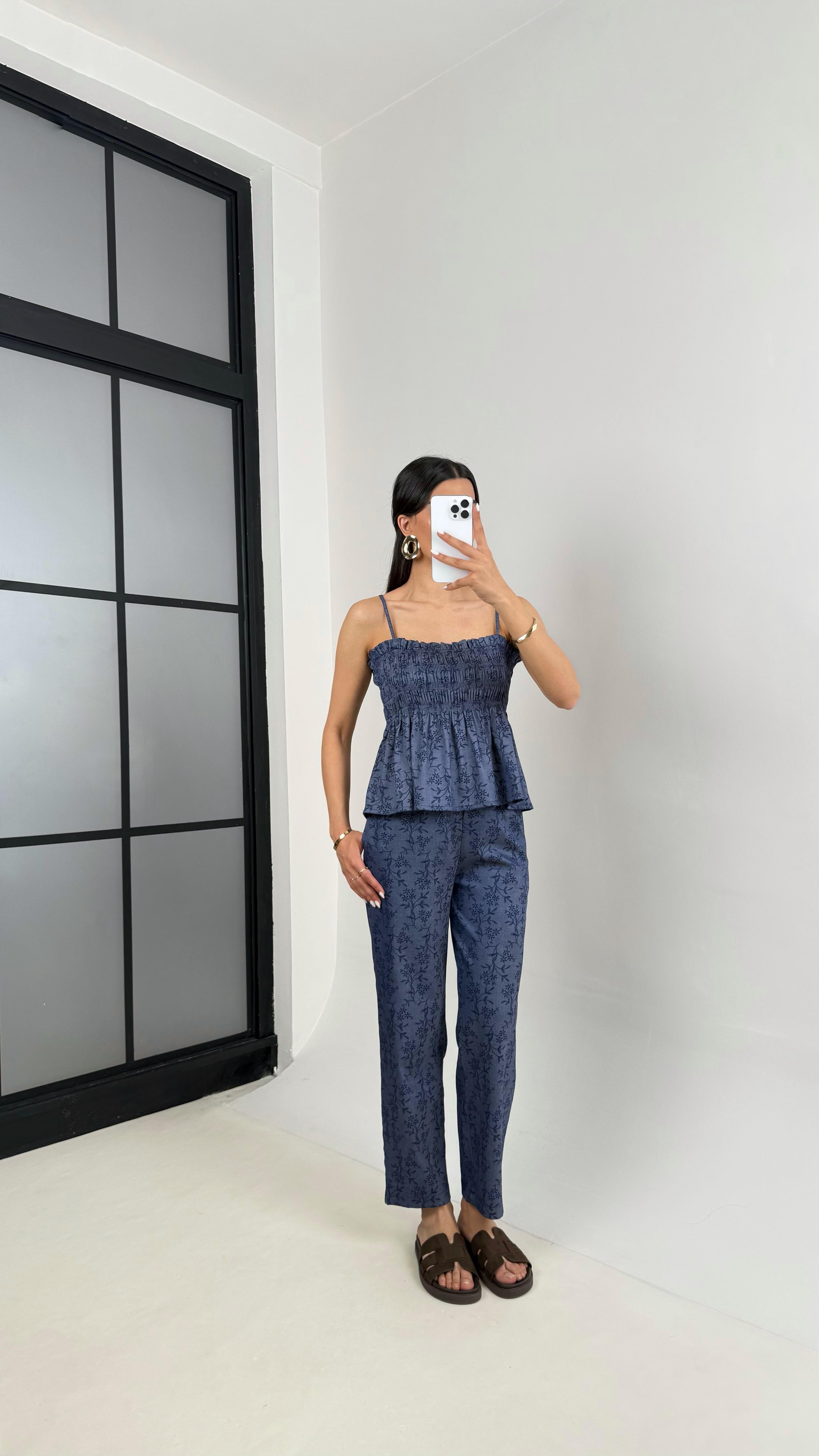 Lacivert Çiçek Desenli Ayarlanabilir Askılı Gipeli Üst Beli Lastikli Pantolon İkili Takım Gaus00451GausTAKIMGU1002051