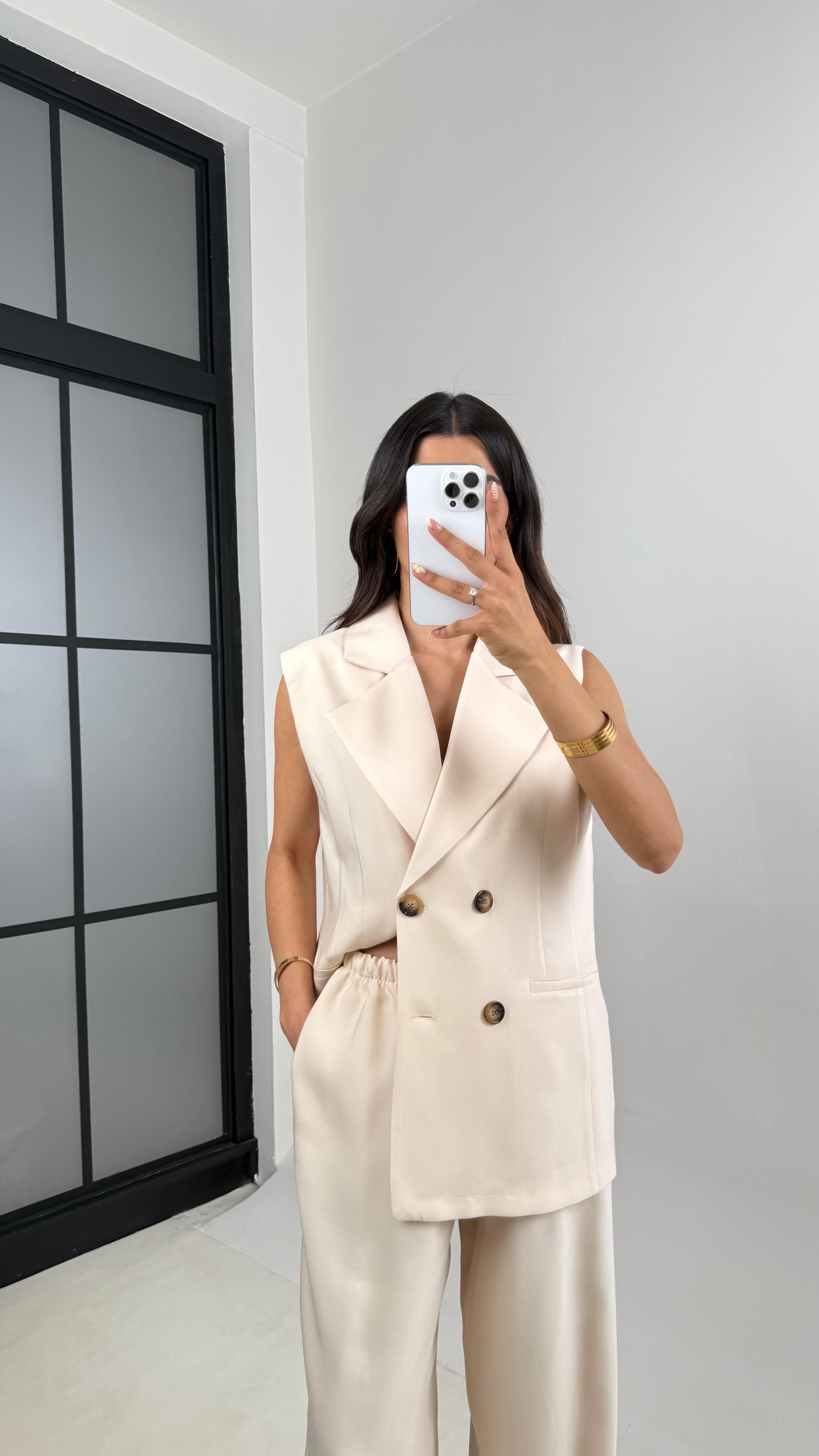 Krem Önü Düğmeli Astarlı Yelek Beli Lastikli Pantolon Premium Kumaş Takım Gaus00653GausTAKIMGU1002517