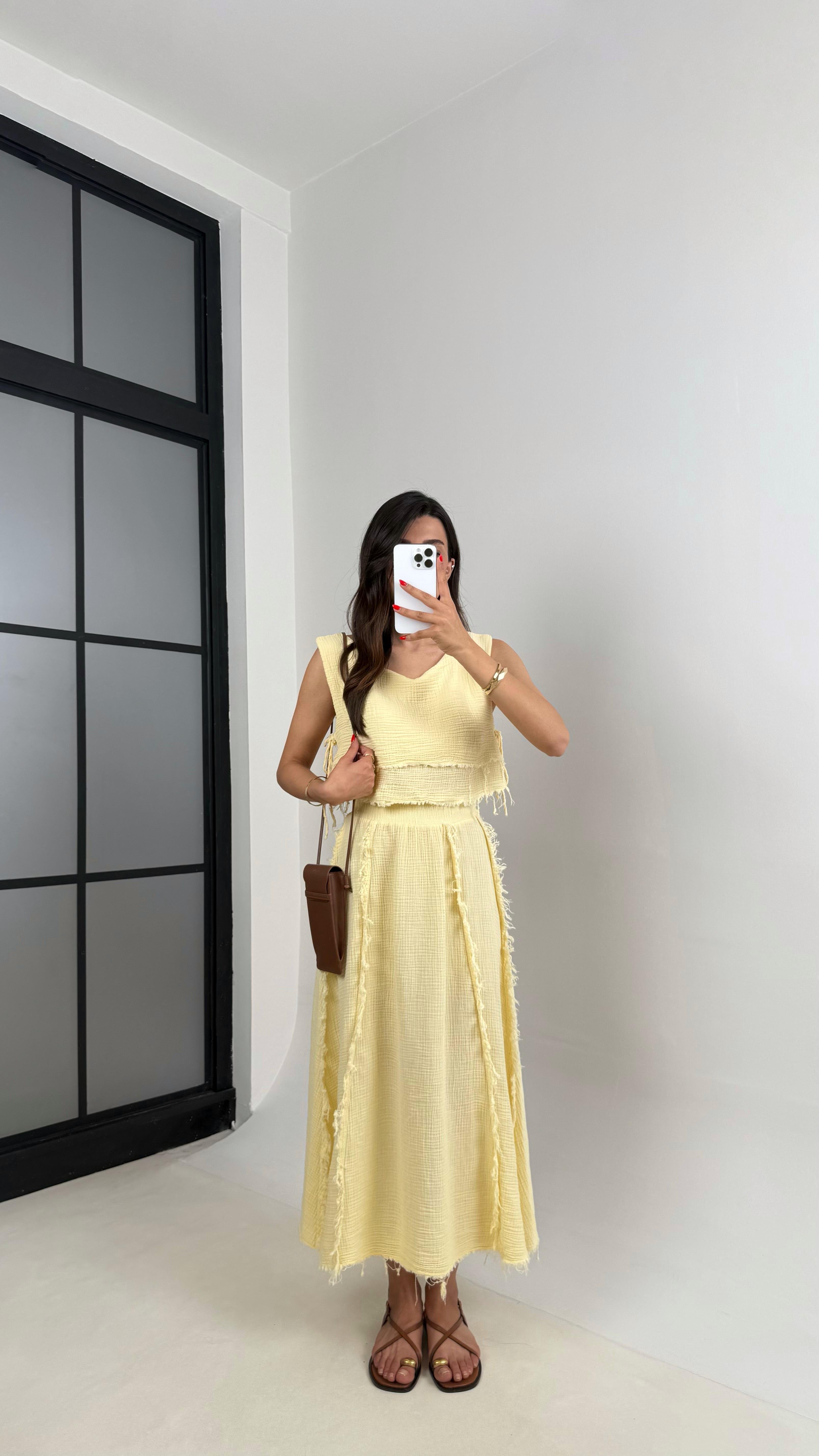 Sarı Püskül Detaylı Katlı Bluz Beli Lastikli Etek Müslin Takım Gaus00516GausTAKIMGU1002211