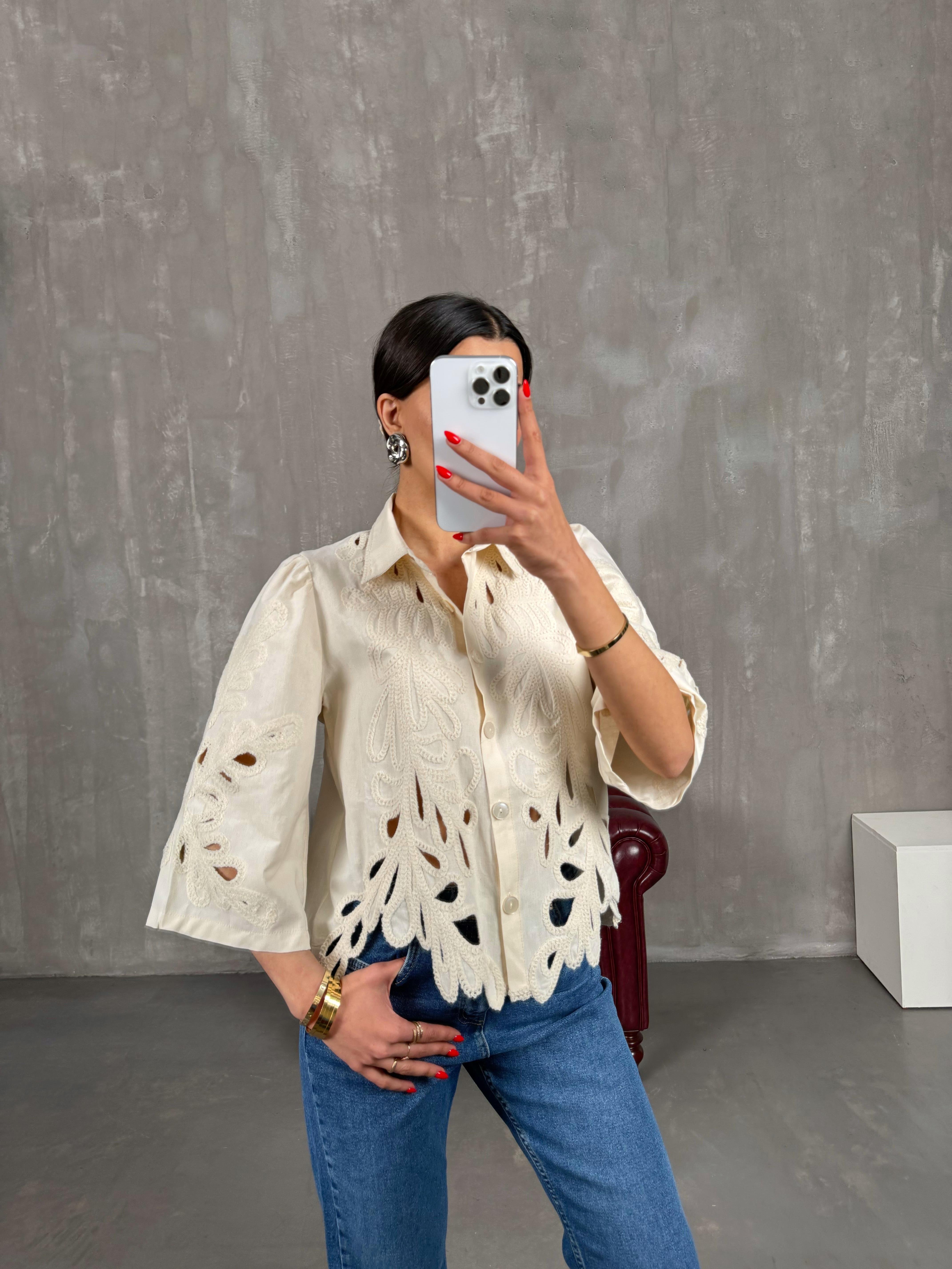 Taş İşlemeli Yarım Kol Keten Gömlek Gaus00185GausGÖMLEKGU1001428