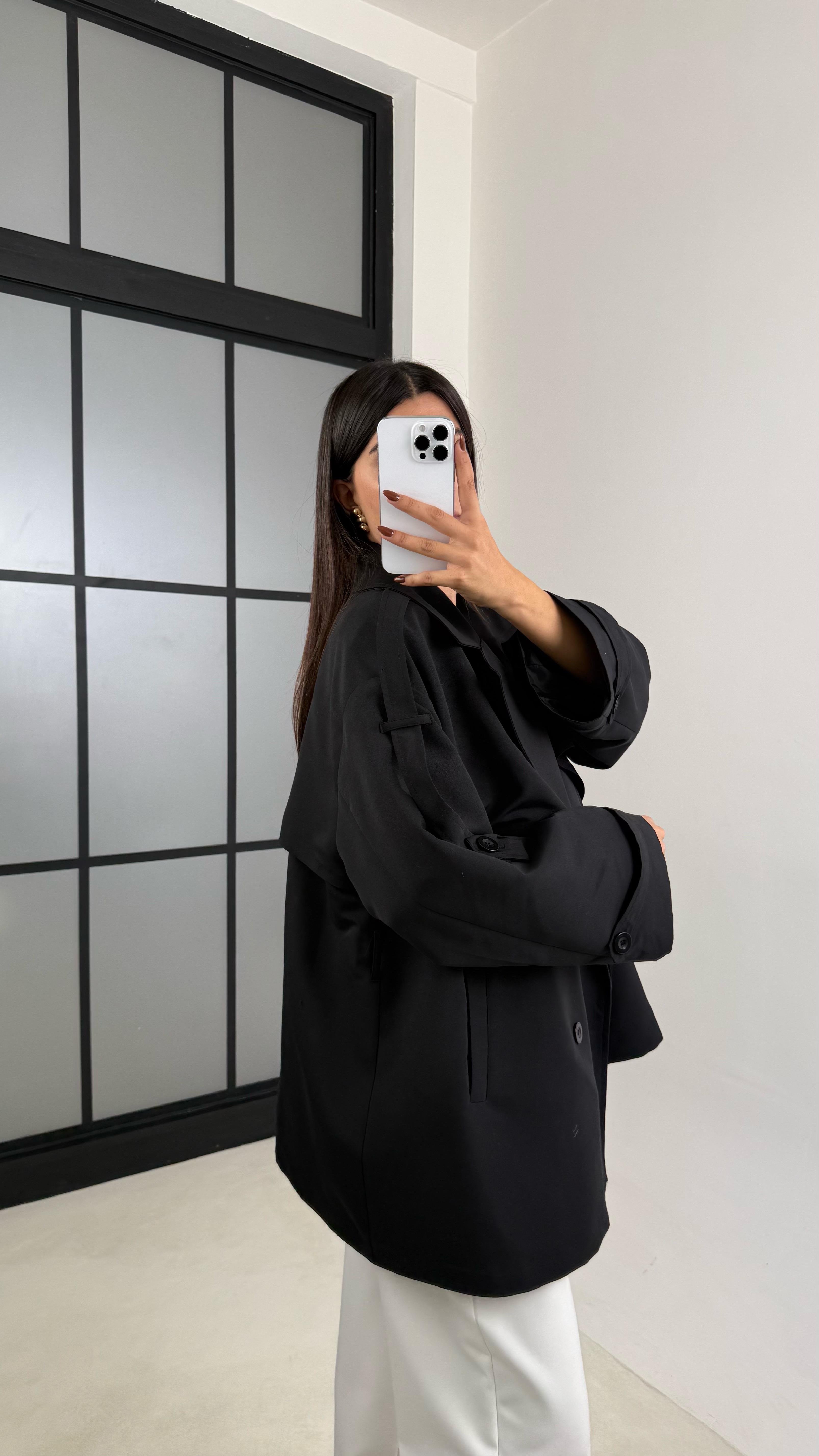 Siyah Astarlı Cep Detaylı Kuşaklı Kısa Trençkot GAUS-00192GAUSمعاطف الترنشكوت GAUS-00192