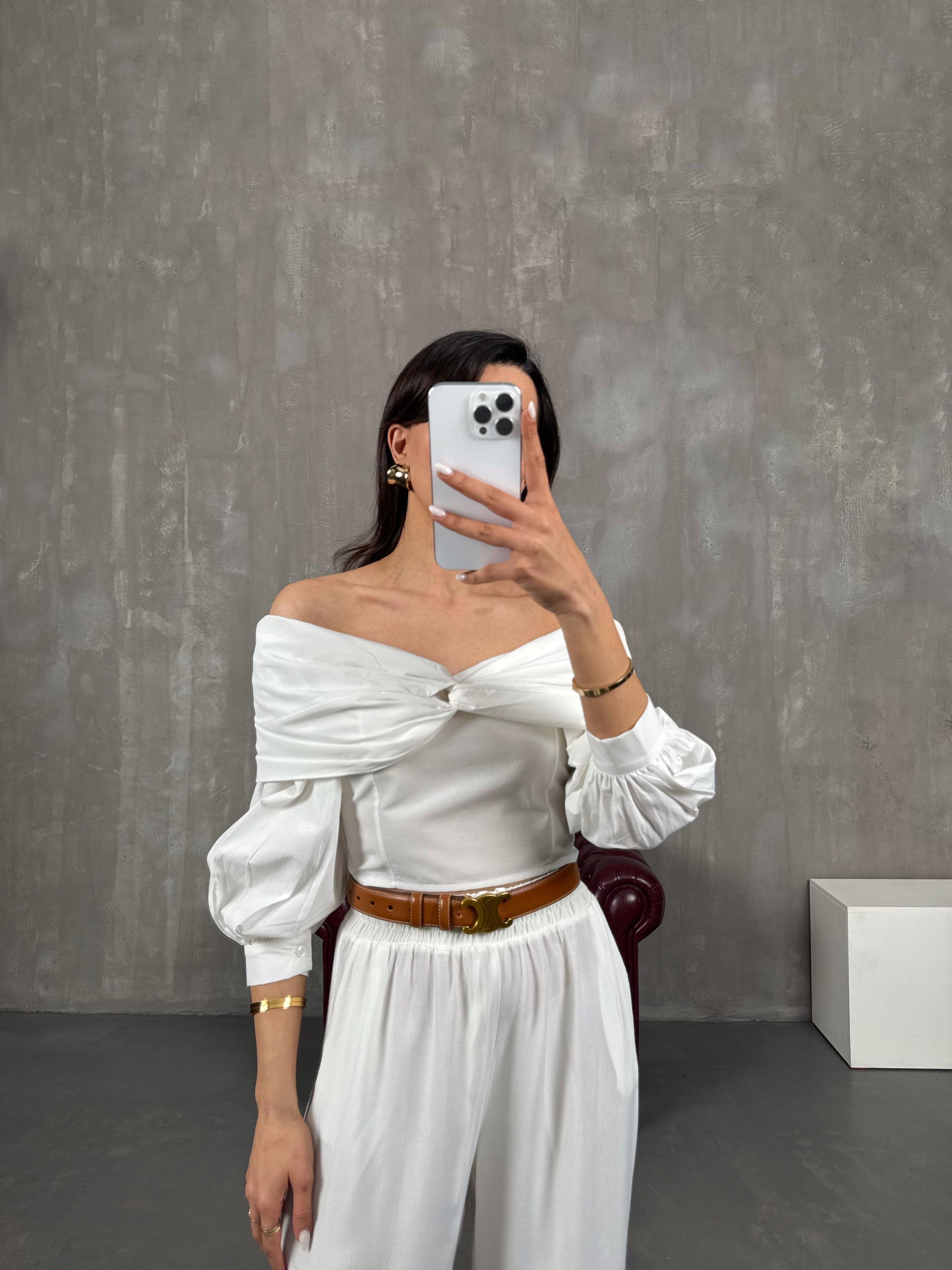 Beyaz Madonna Yaka Crop Gömlek Gaus00053GausGÖMLEKGU1001117