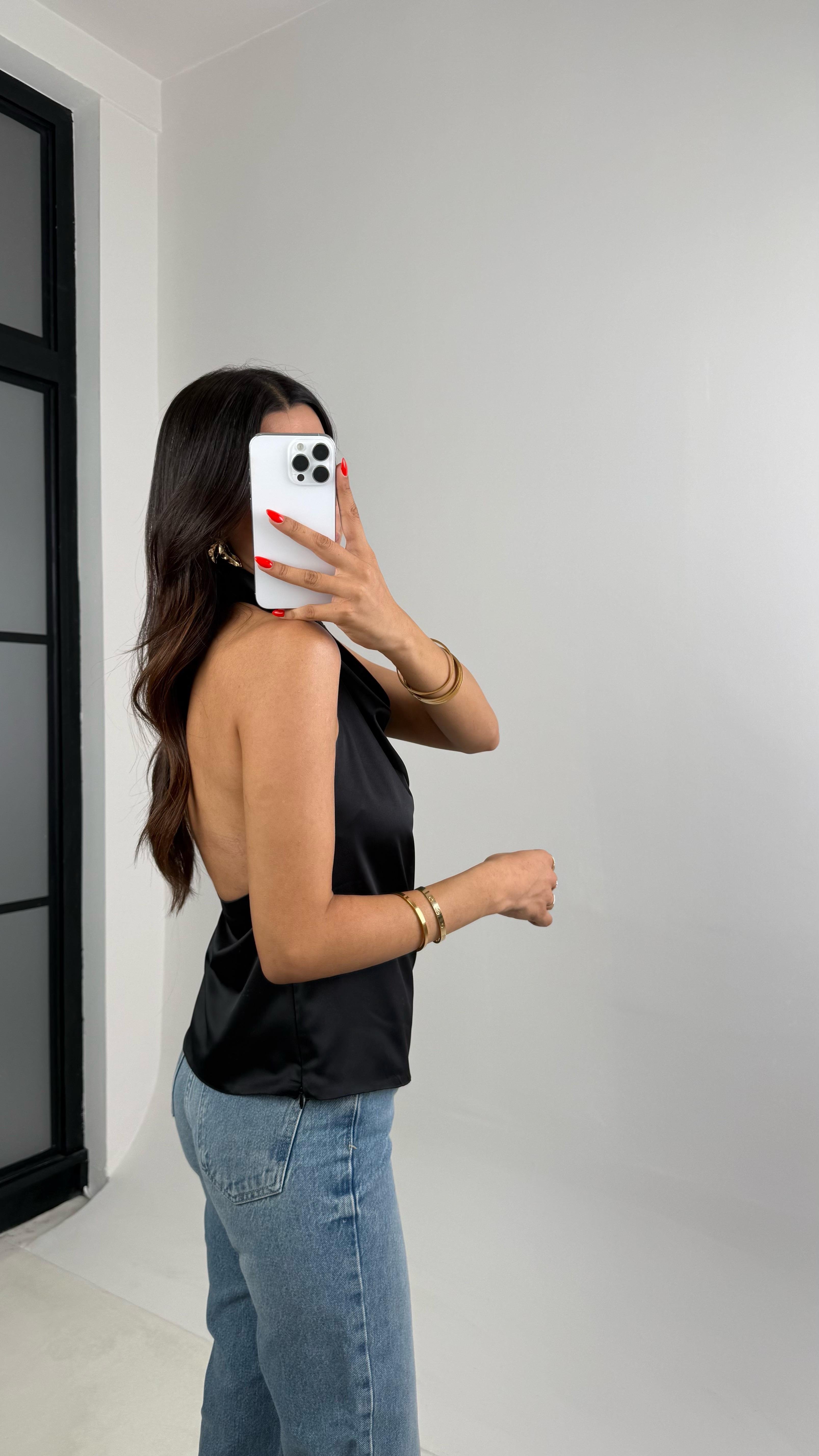 Siyah Boyundan Bağlamalı Sırt Dekolteli Saten Bluz GAUS-008GAUSالبلوزات GAUS-008