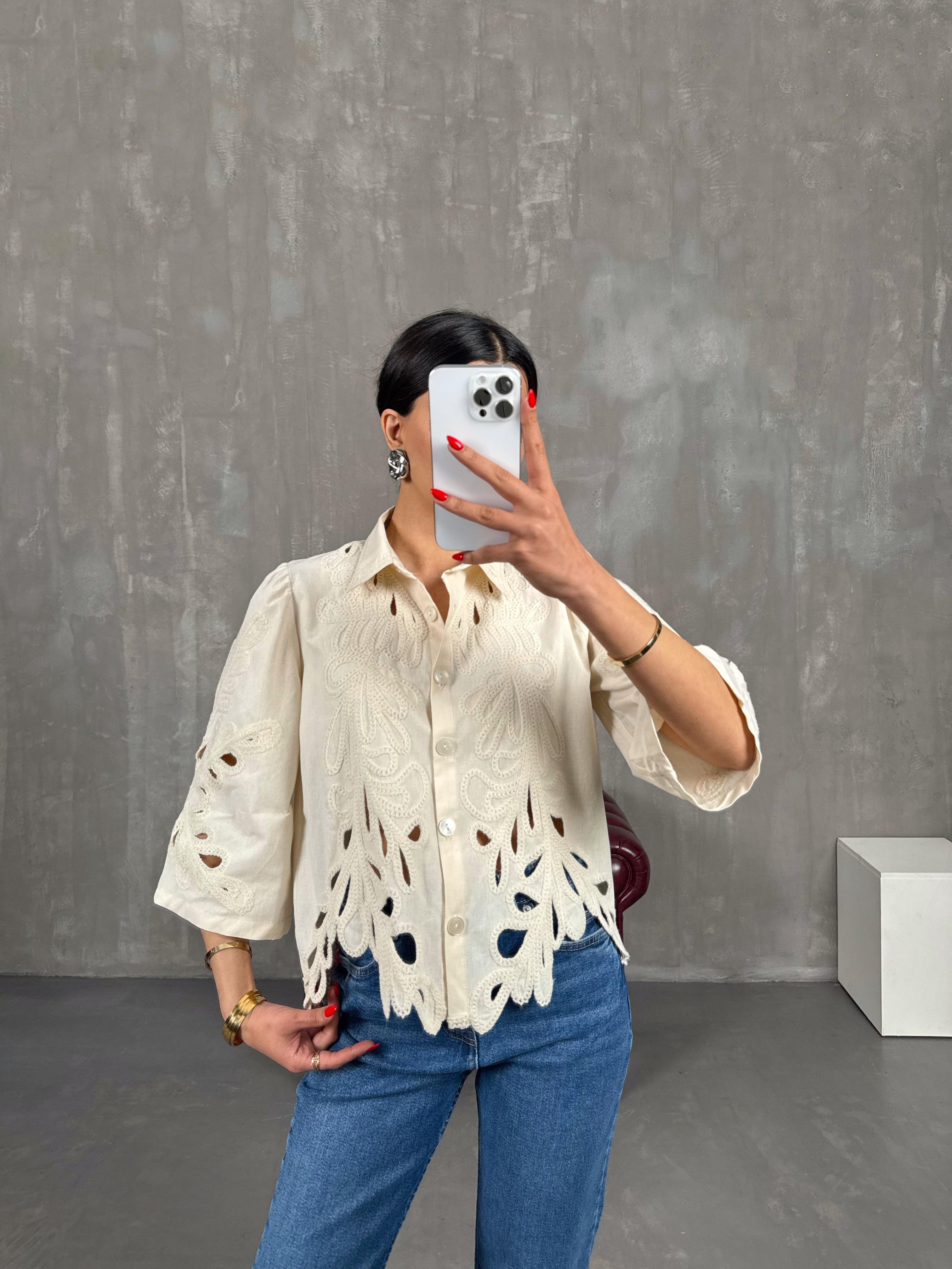 Taş İşlemeli Yarım Kol Keten Gömlek Gaus00185GausGÖMLEKGU1001428