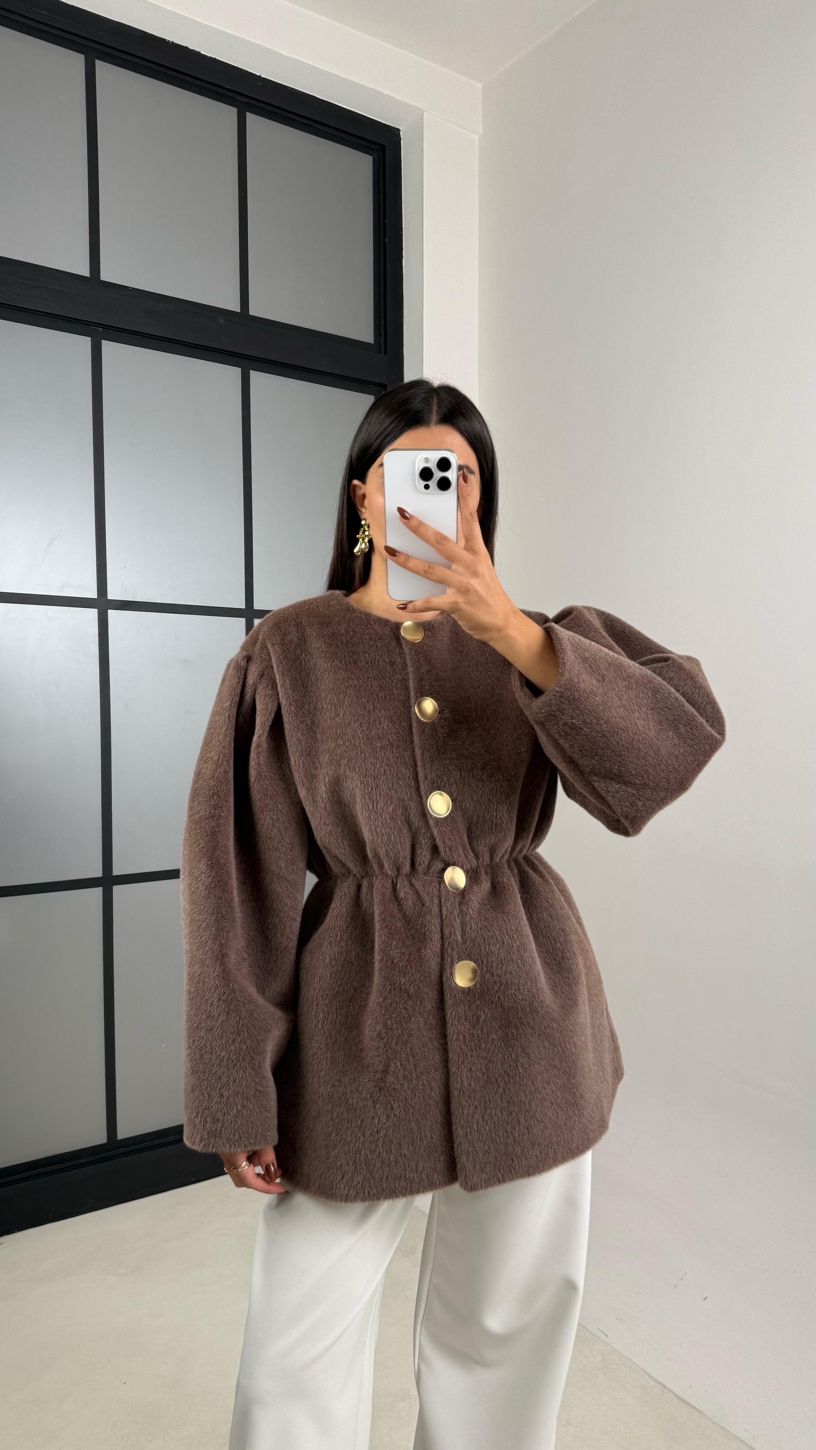 Kahve Beli Lastikli Düğmeli Peluş Ceket GAUS-00182GAUS السترات  GAUS-00182