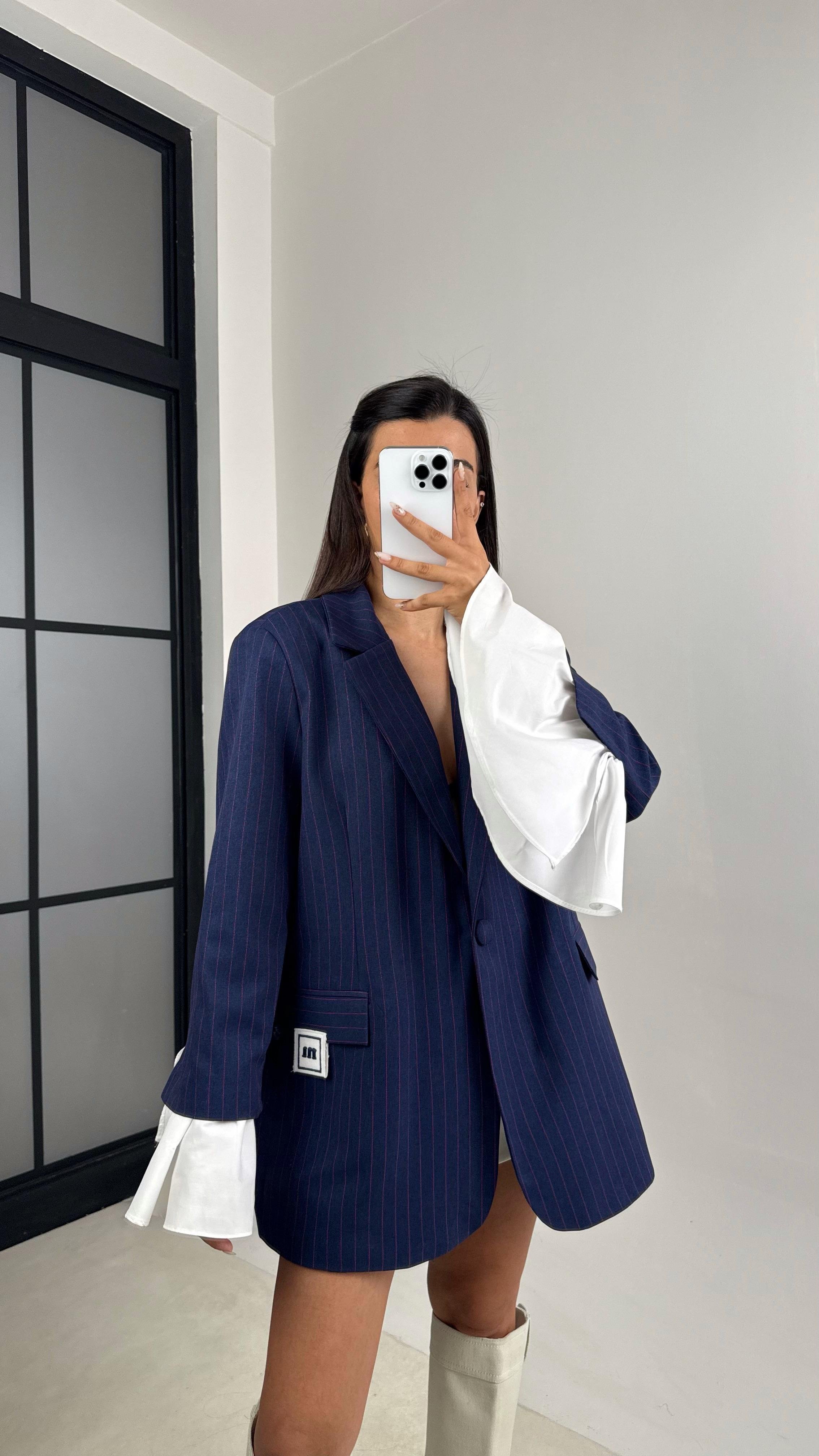 Mavi Kol Detaylı Detaylı Astarlı Vatkalı Tasarım Ceket GAUS-00106GAUS السترات  GAUS-00106