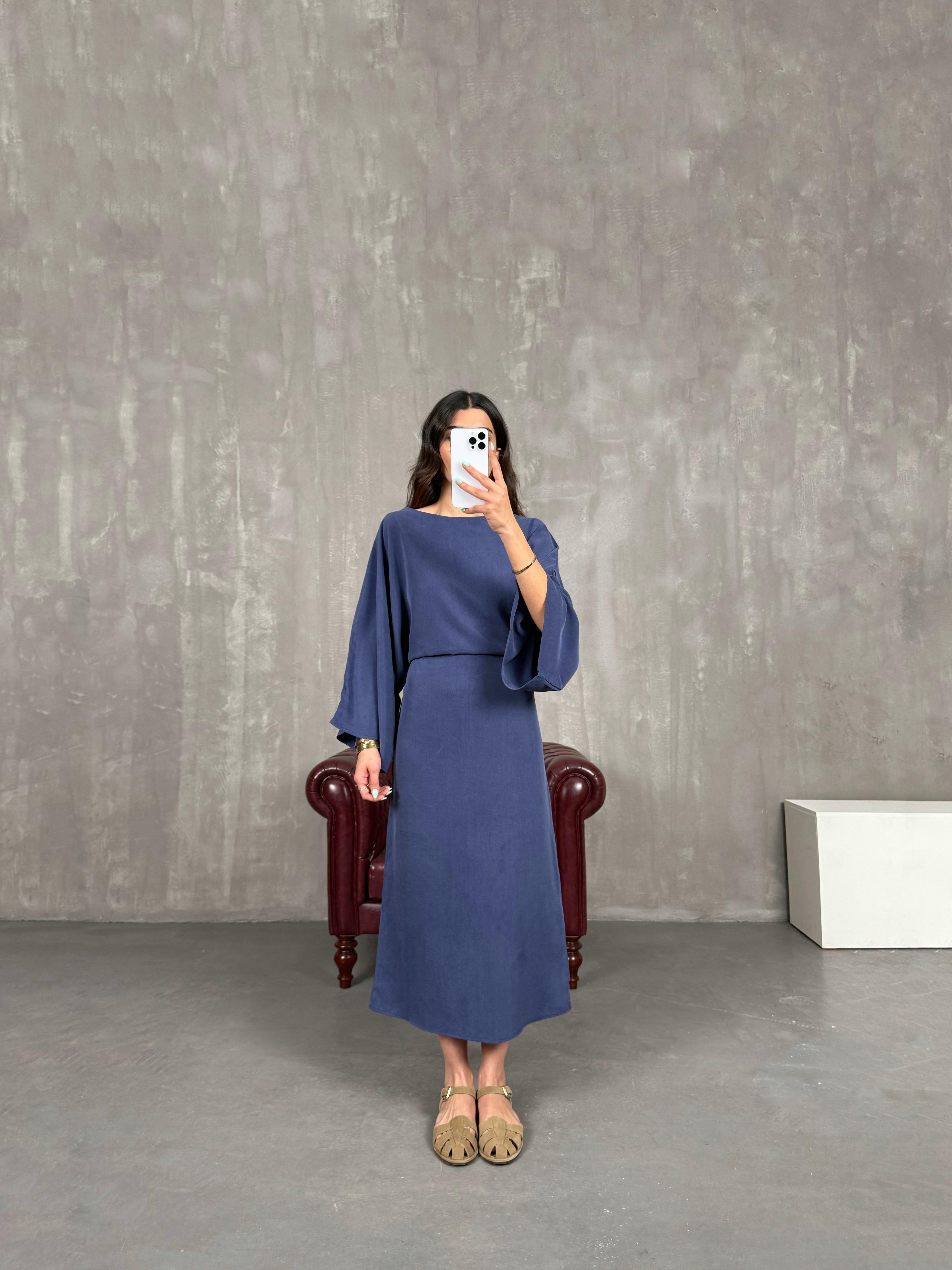 Lacivert Yarasa Kol Kuşaklı Yırtmaçlı Tensel Elbise Gaus00225GausELBİSEGU1001520