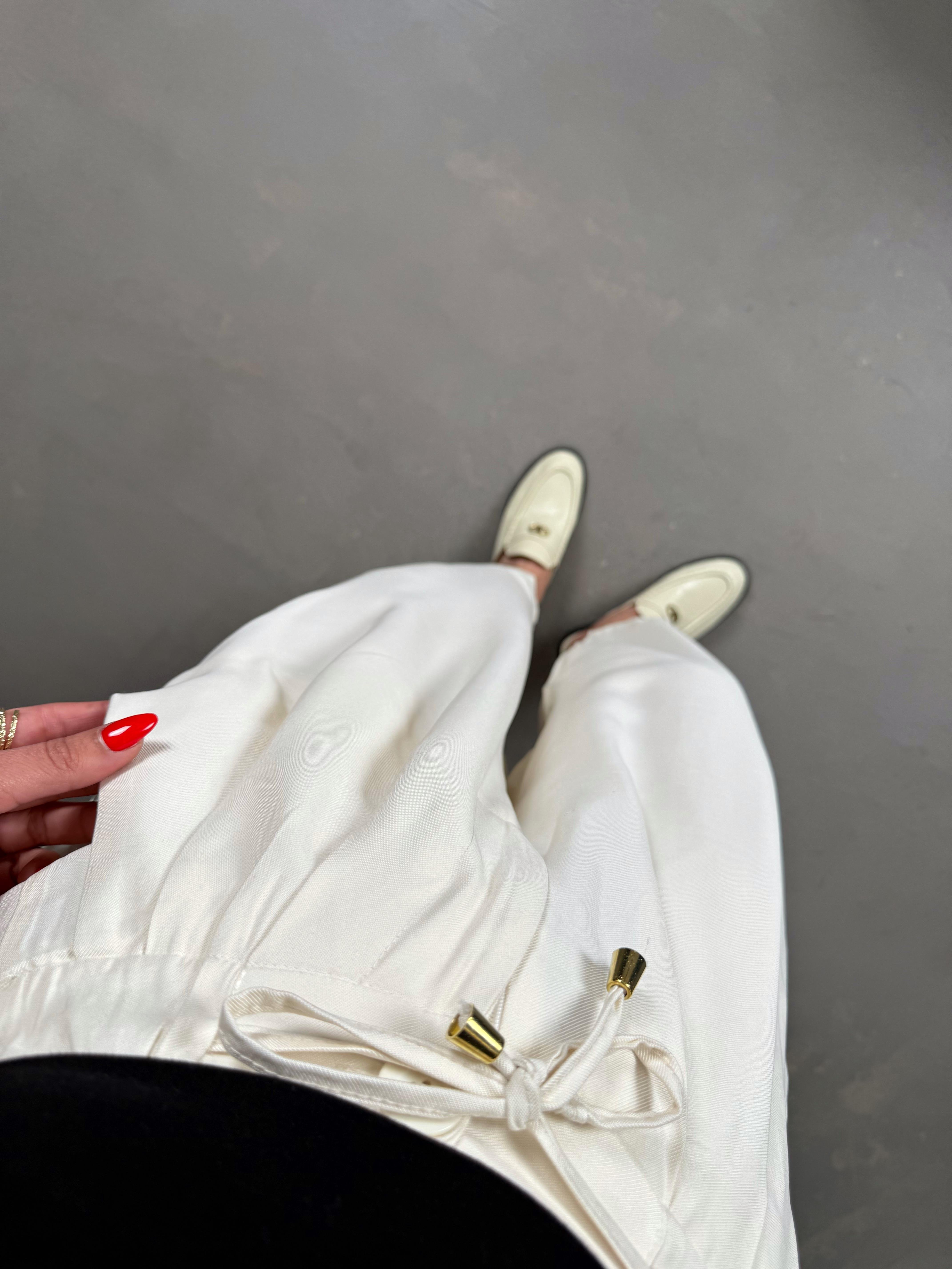 Vetra Krem Önden Bağlama Detaylı Havuç Model Şalvar PantolonGausPANTOLONGU1001394