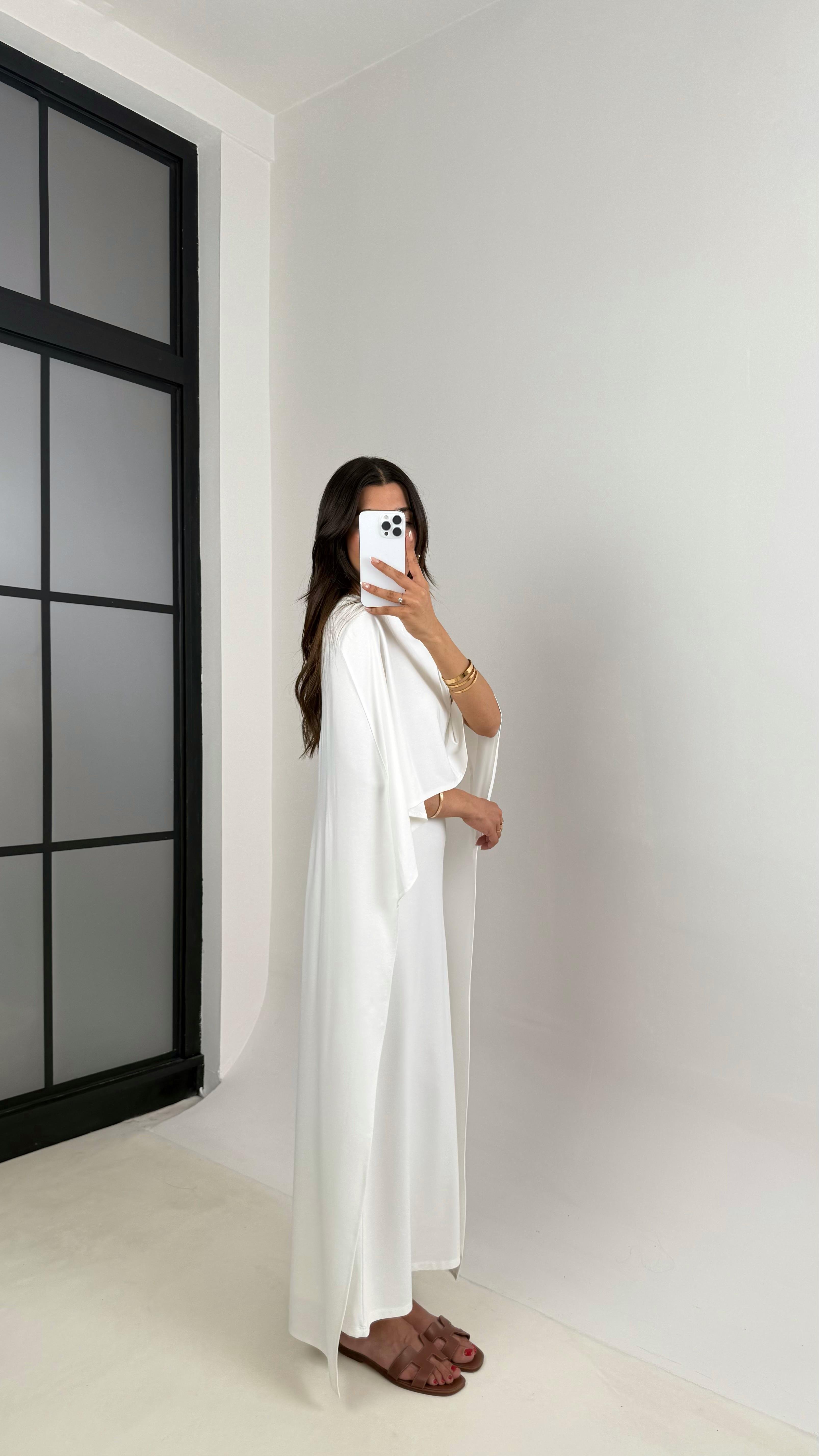 Beyaz Pelerinli Elbise Modal Premium Takım Gaus00625GausTAKIMGU1002460