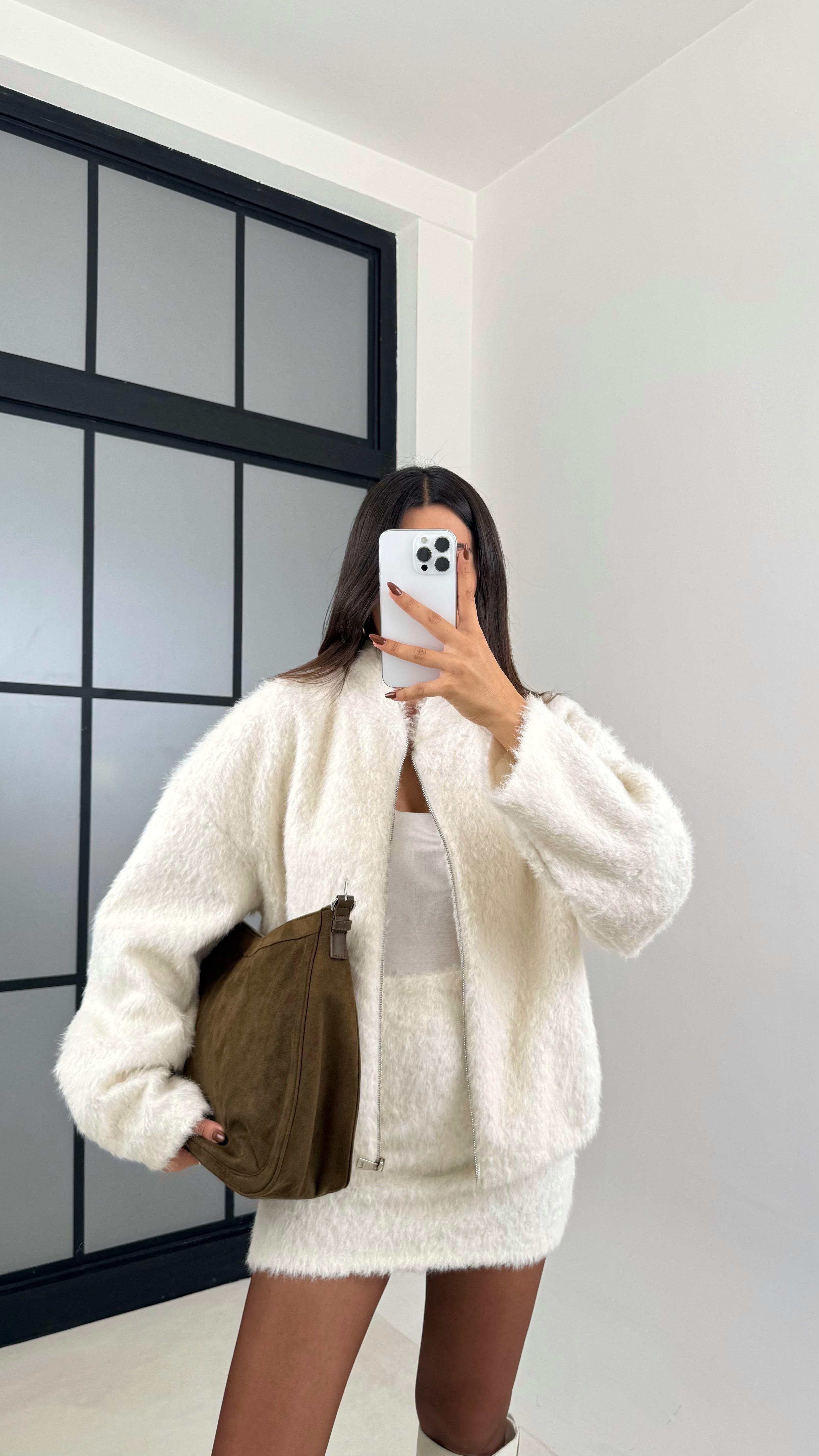 Ekru Ceket Etek Peluş Tüylü İkili Takım GAUS-00218GAUSTAKIMGAUS-00218