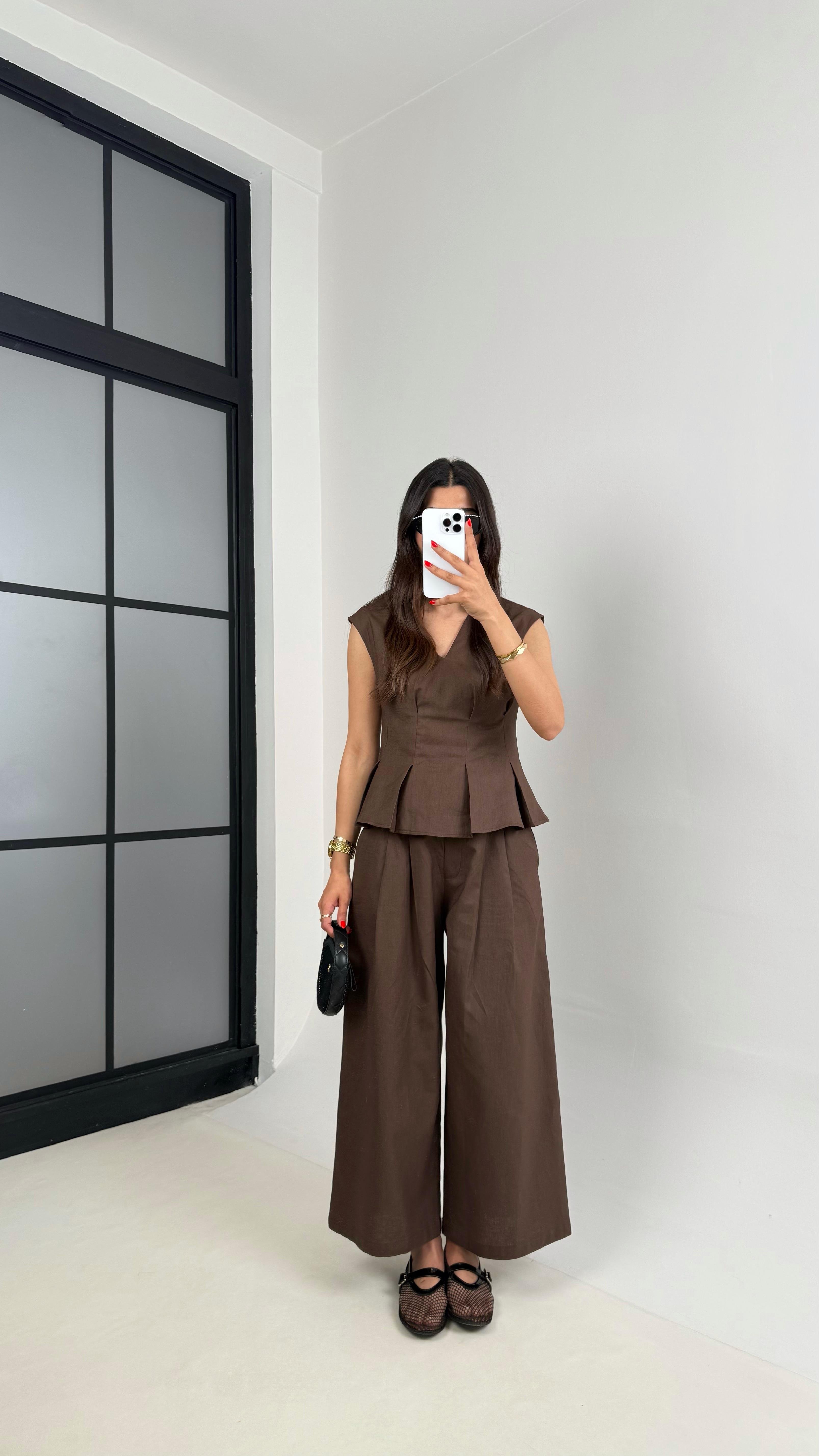 Acı Kahve V Yaka Bluz Cepli Pantolon % 100 Ham Keten Takım Gaus00483 GausTAKIMGU1002132