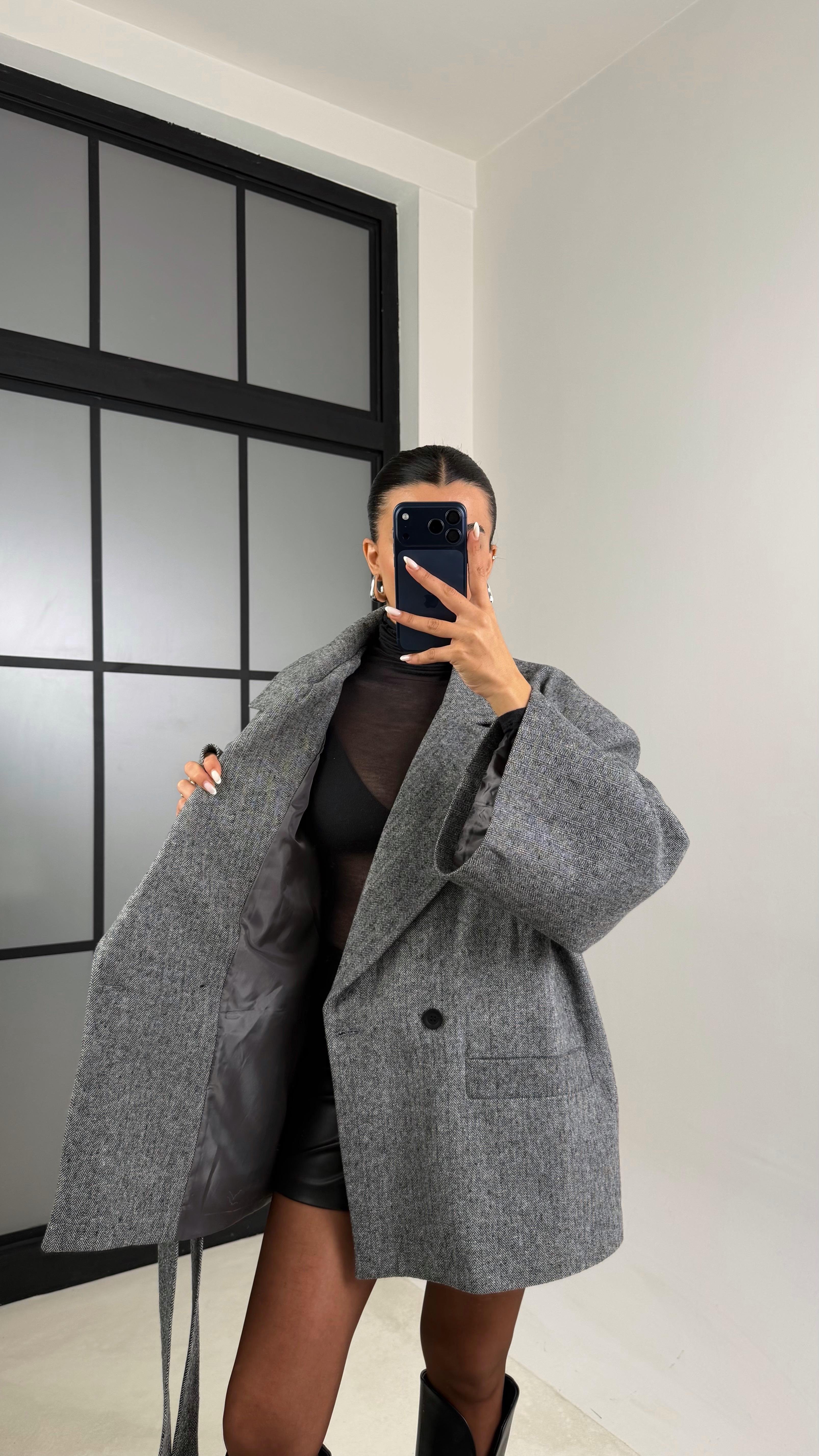 Antrasit Balıksırtı Astarlı Kuşaklı Premium Kaşe Ceket GAUS-00659GAUS السترات  GAUS-00659