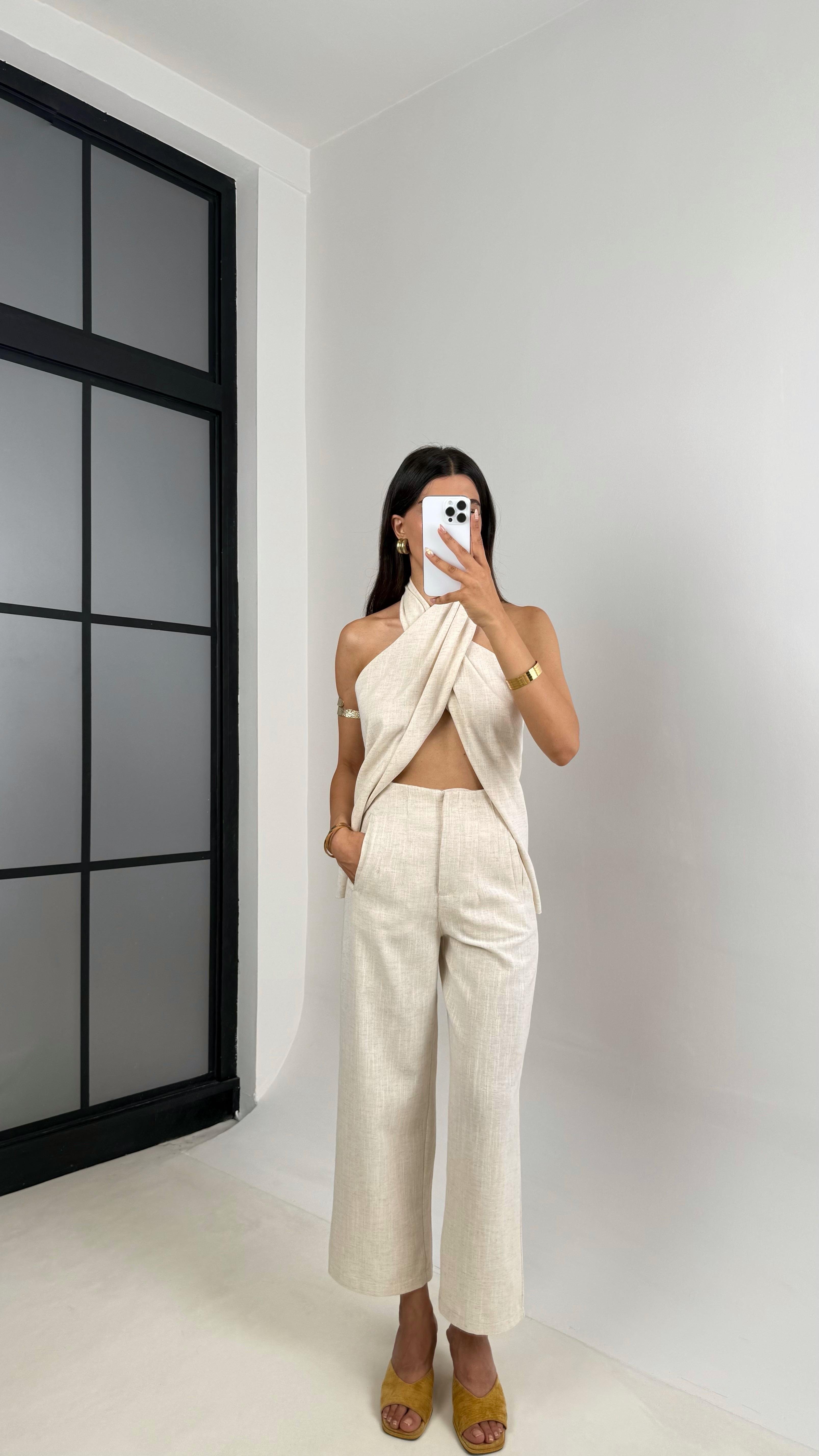 Taş Boyundan Bağlamalı Sırt Dekolteli Bluz Pantolon Tasarım İkili Keten Takım Gaus00684GausTAKIMGU1002579