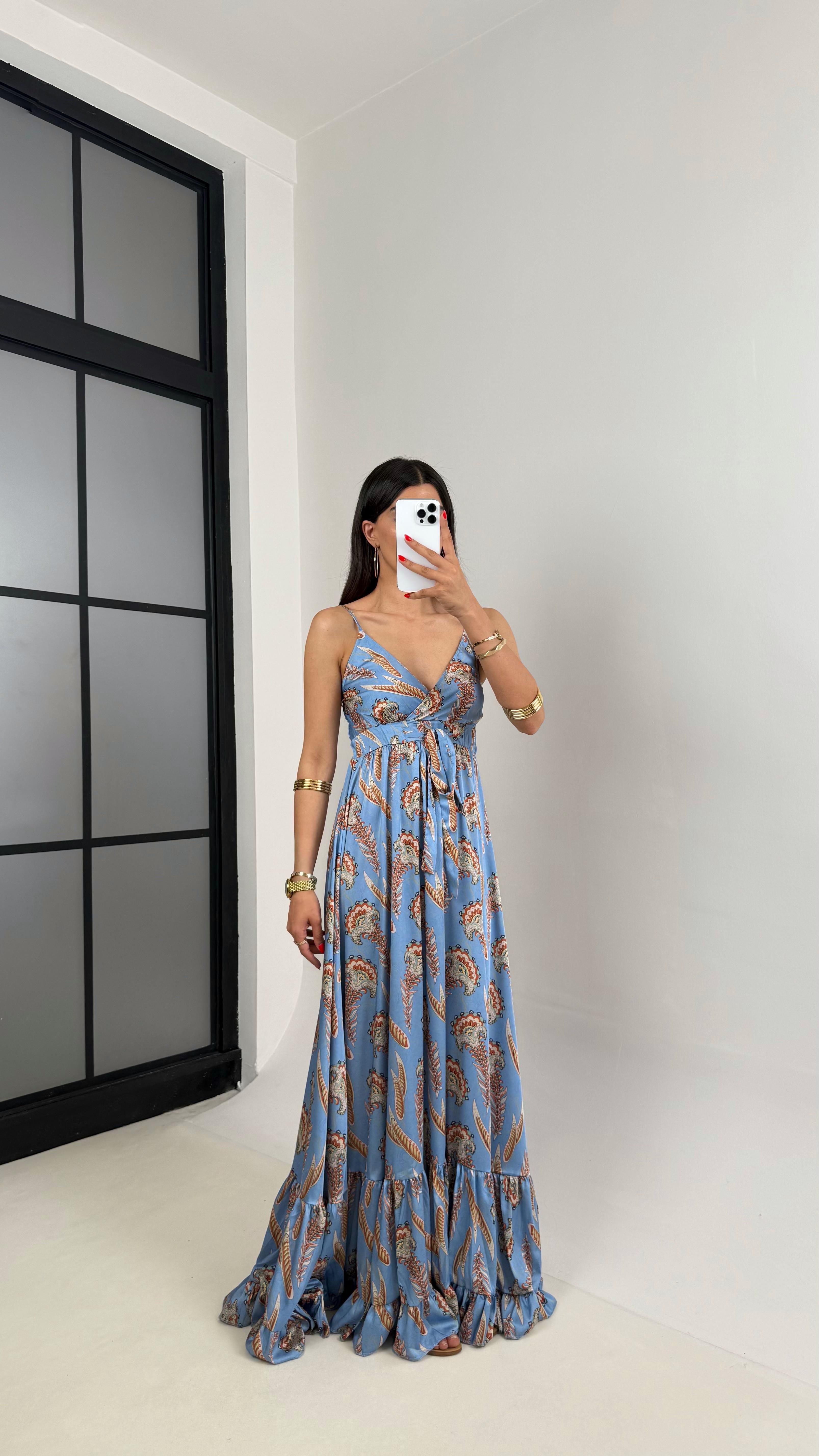 Mavi Etnik Desenli Ayarlanabilir Askılı Sırt Dekolteli Yumuşak Saten Elbise Gaus00489GausELBİSEGU1002146