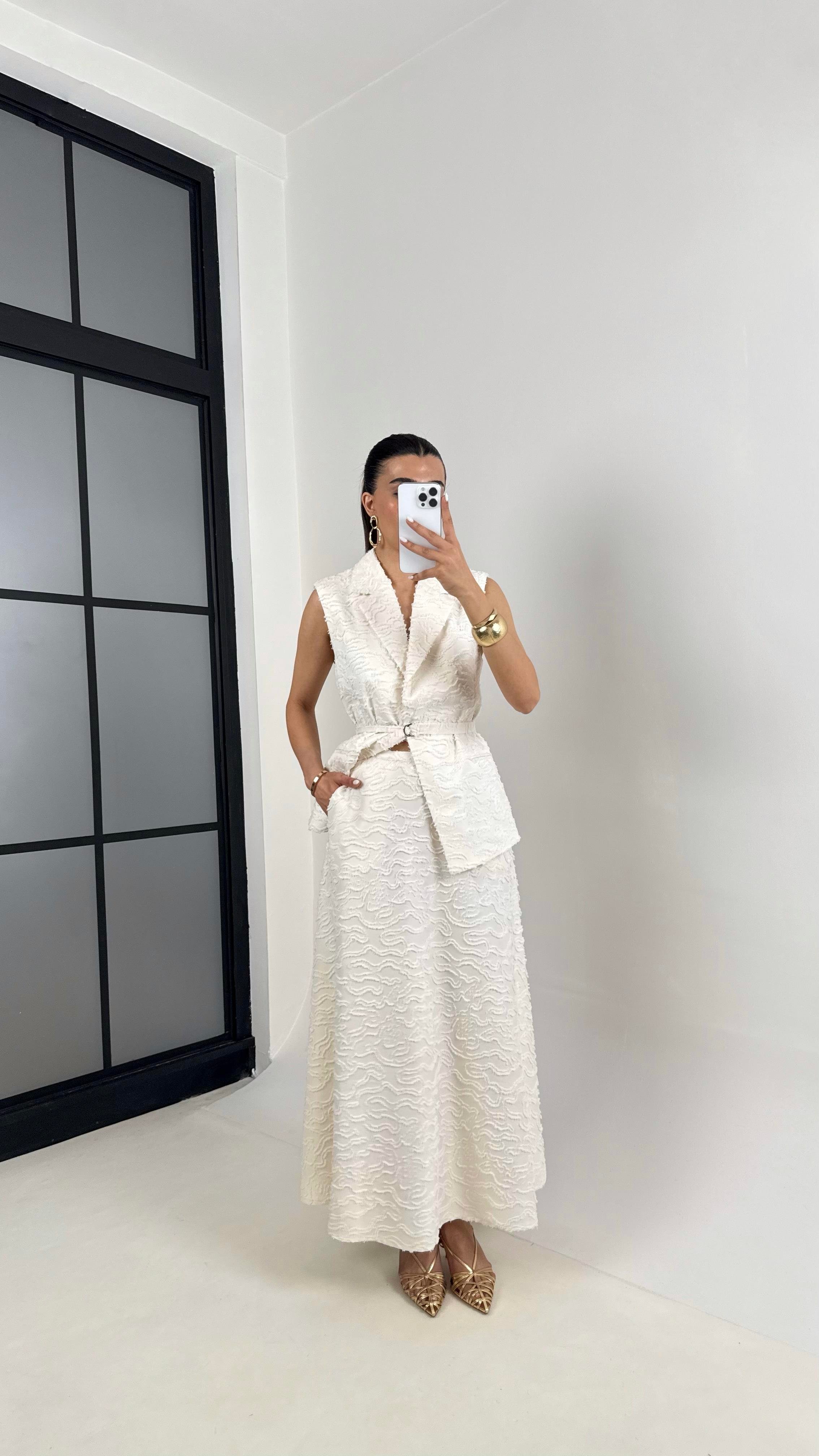 Ekru Önü Düğmeli Yelekli Etek Muadil Tasarım Takım Gaus00423GausTAKIMGU1001988