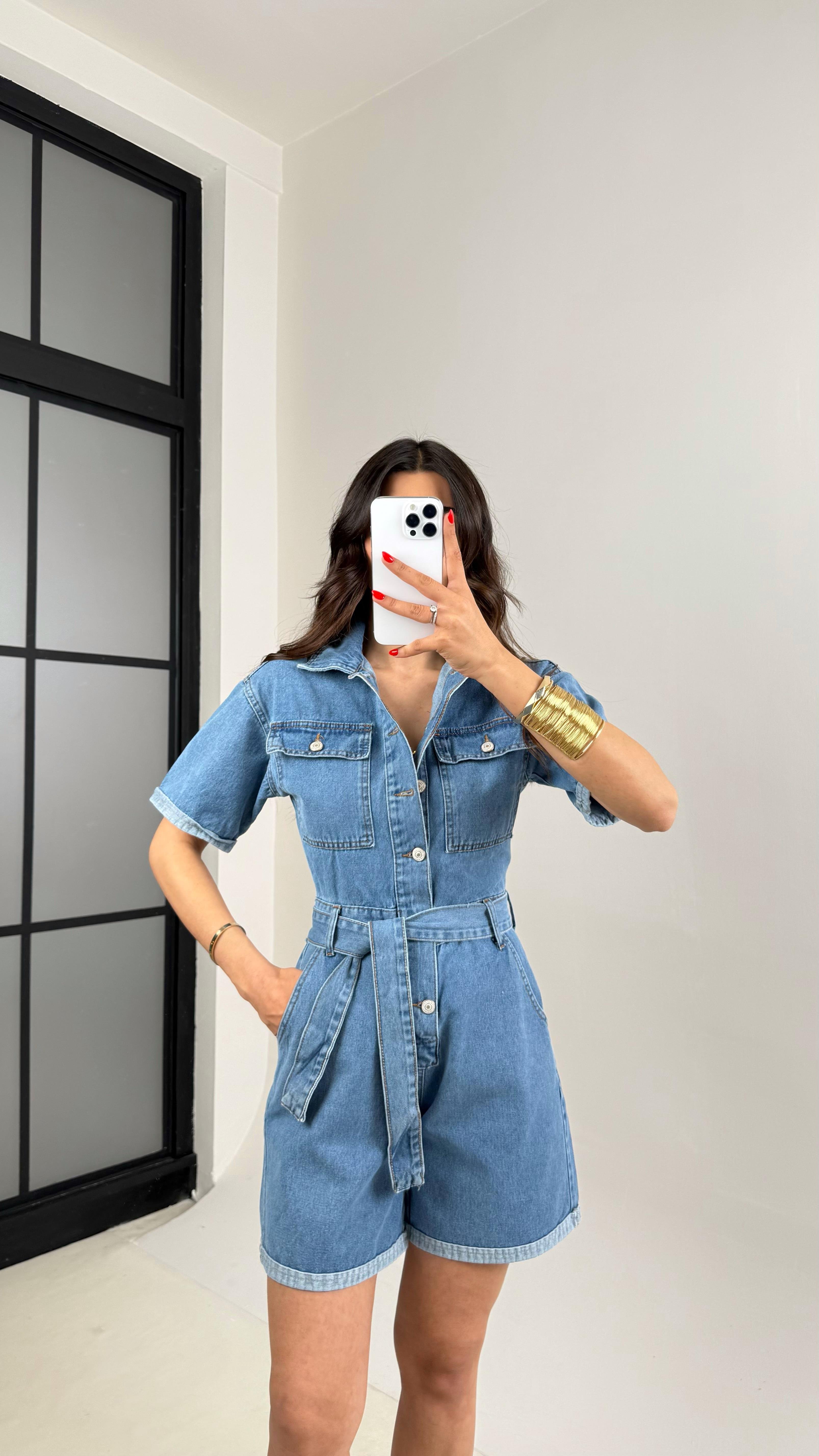 Mavi Kısa Kol Önü Düğmeli Kemerli  Denim Tulum Gaus00465GausTULUMGU1002088