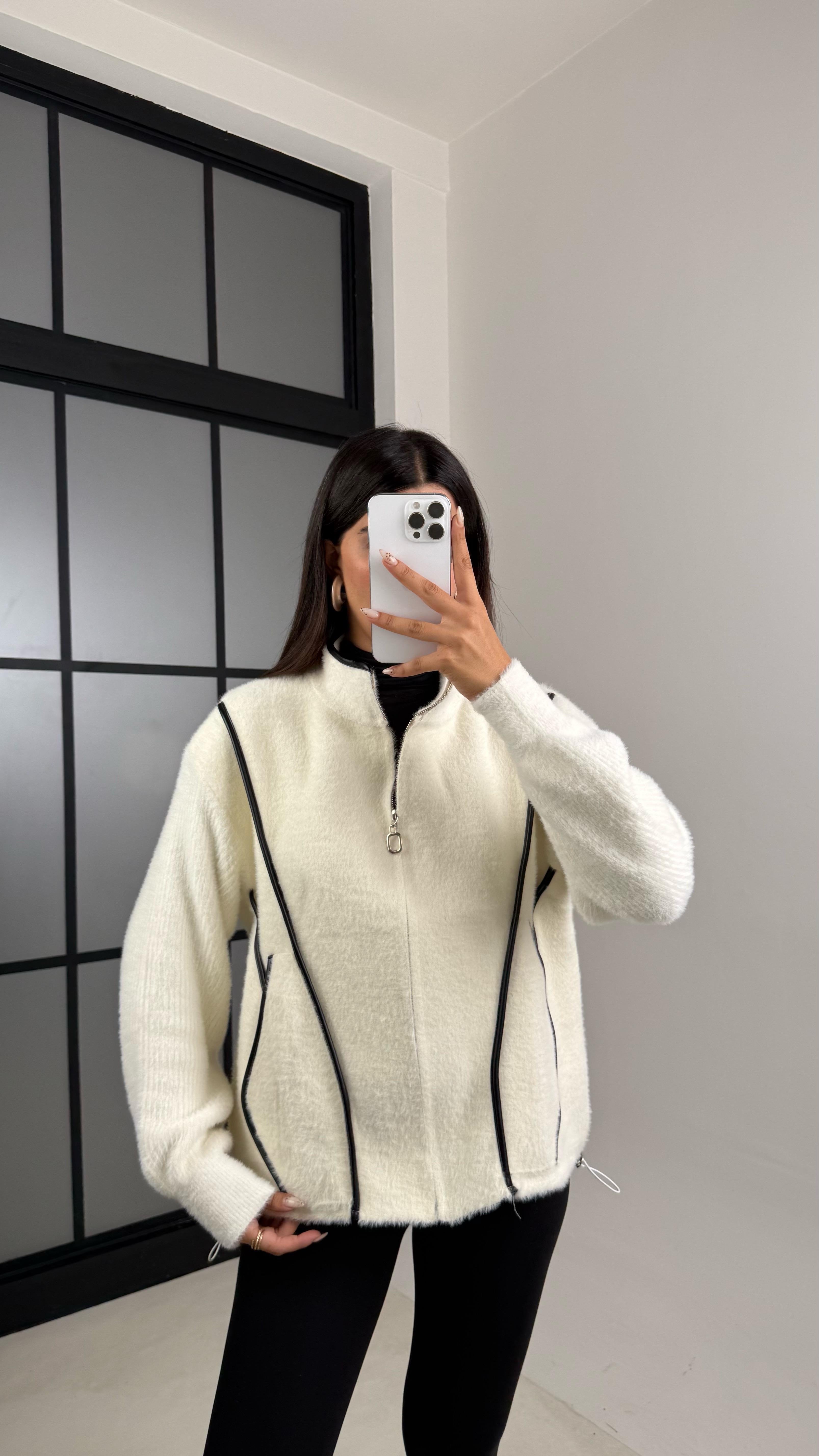 Ekru Deri Şeritli Dik Yaka Premium Ceket GAUS-00148GAUS السترات  GAUS-00148