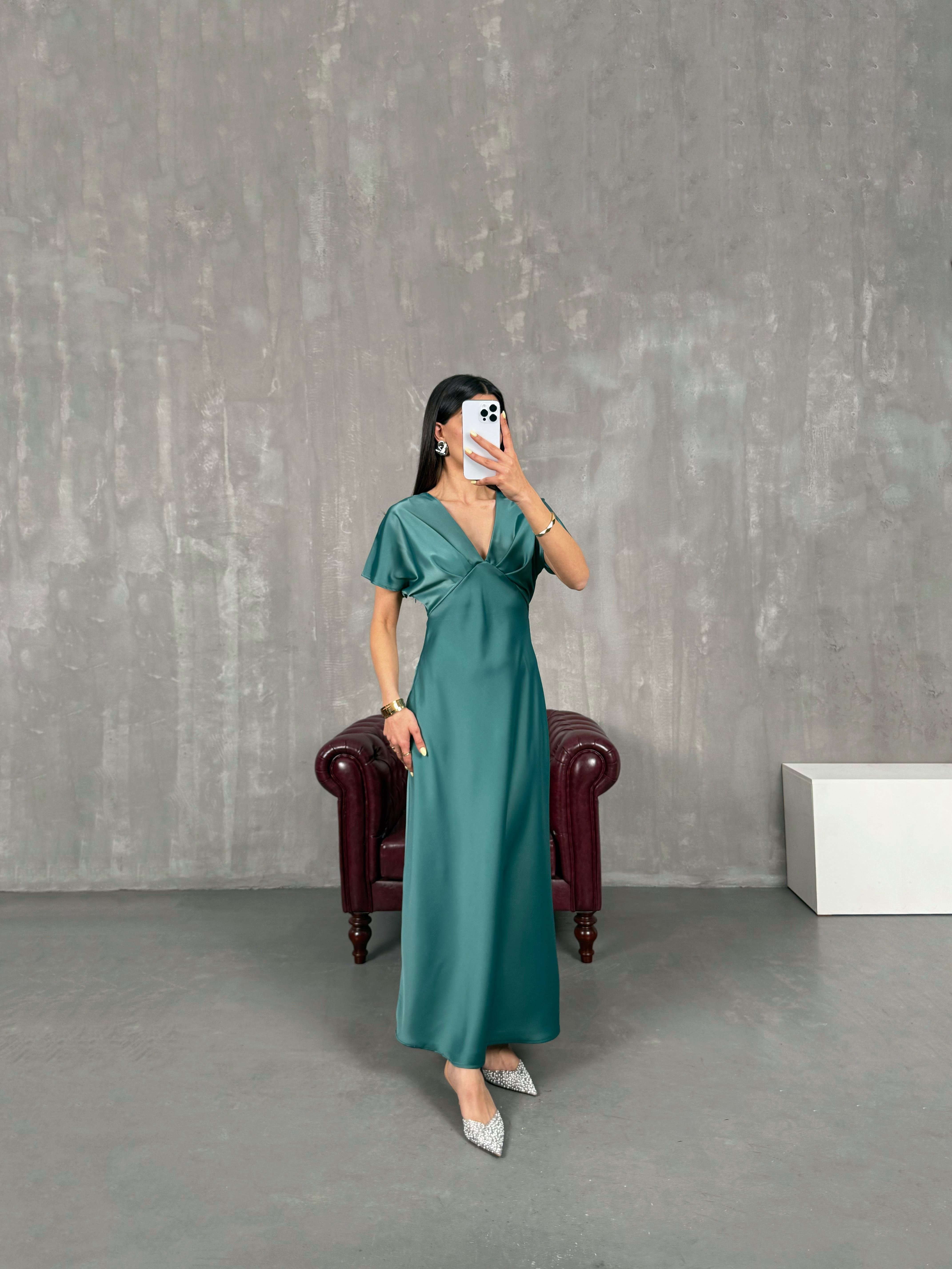 Yeşil V Yaka Saten Elbise Gaus00125GausELBİSEGU1001285