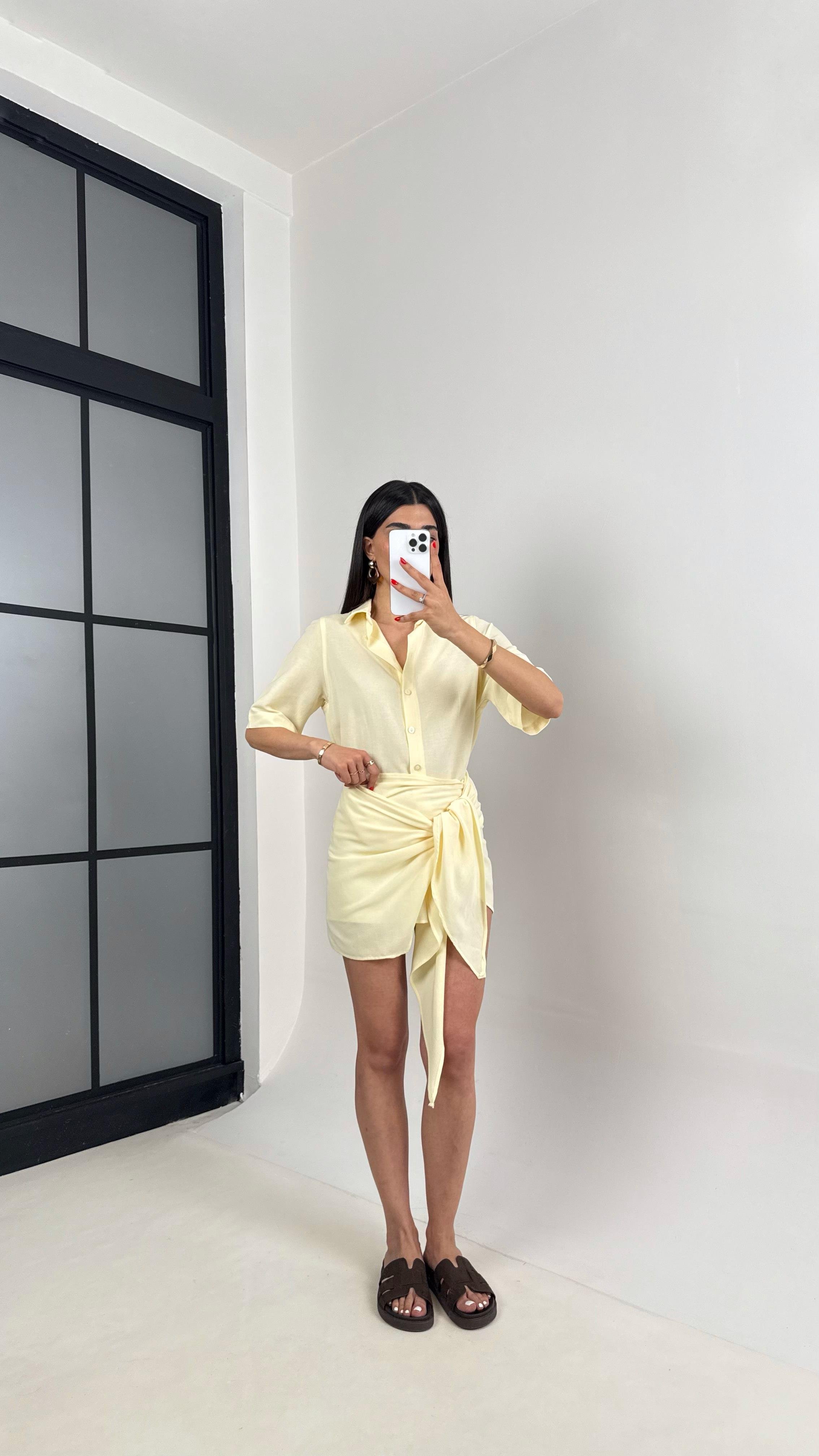 Sarı Önü Düğmeli Gömlek Beli Bağlama Detaylı Etek Keten Takım Gaus00459GausTAKIMGU1002070