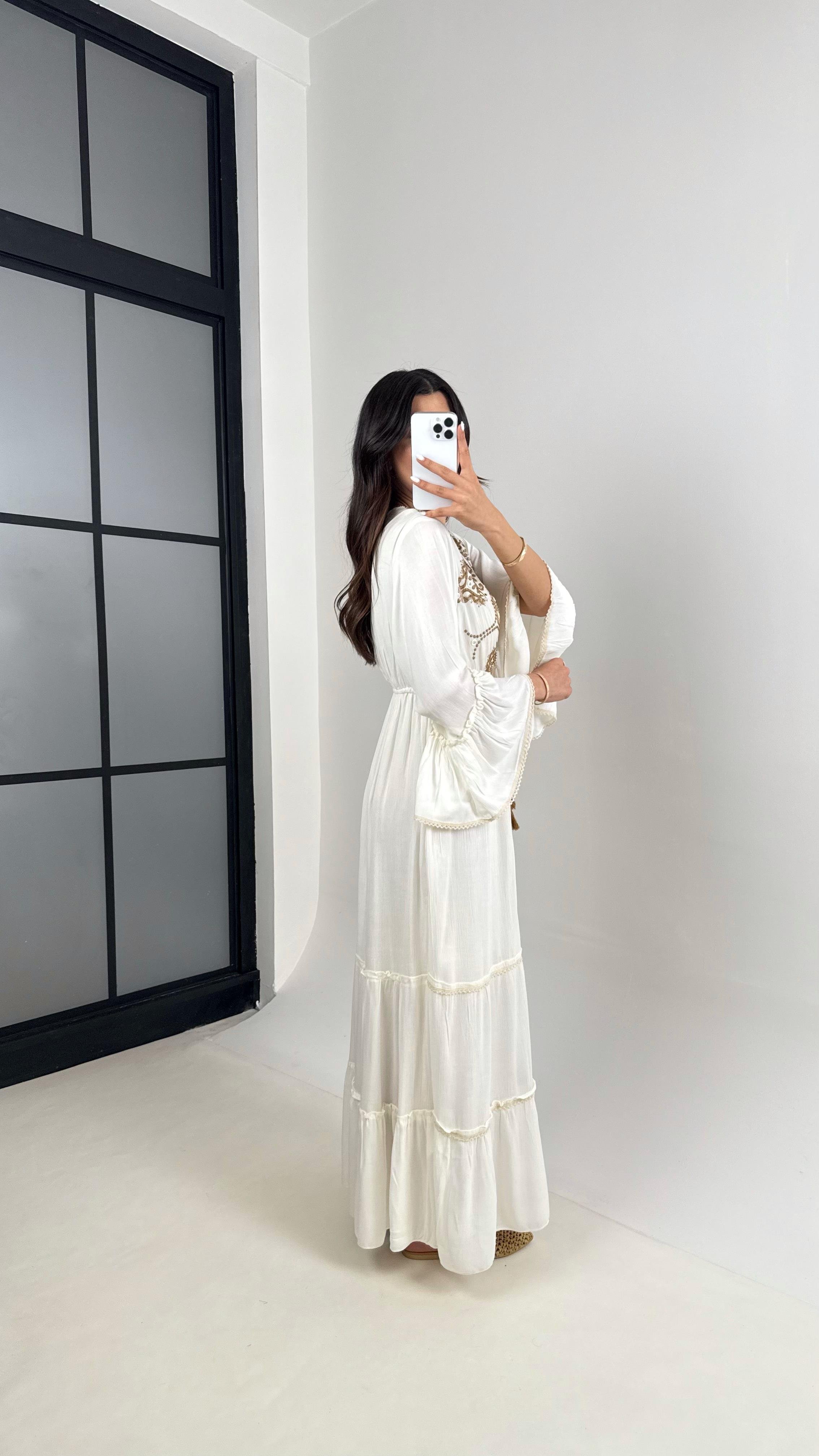 Ekru V Yaka İşlemeli Etnik Desen İthal Kumaş Elbise Gaus00428GausELBİSEGU1001998