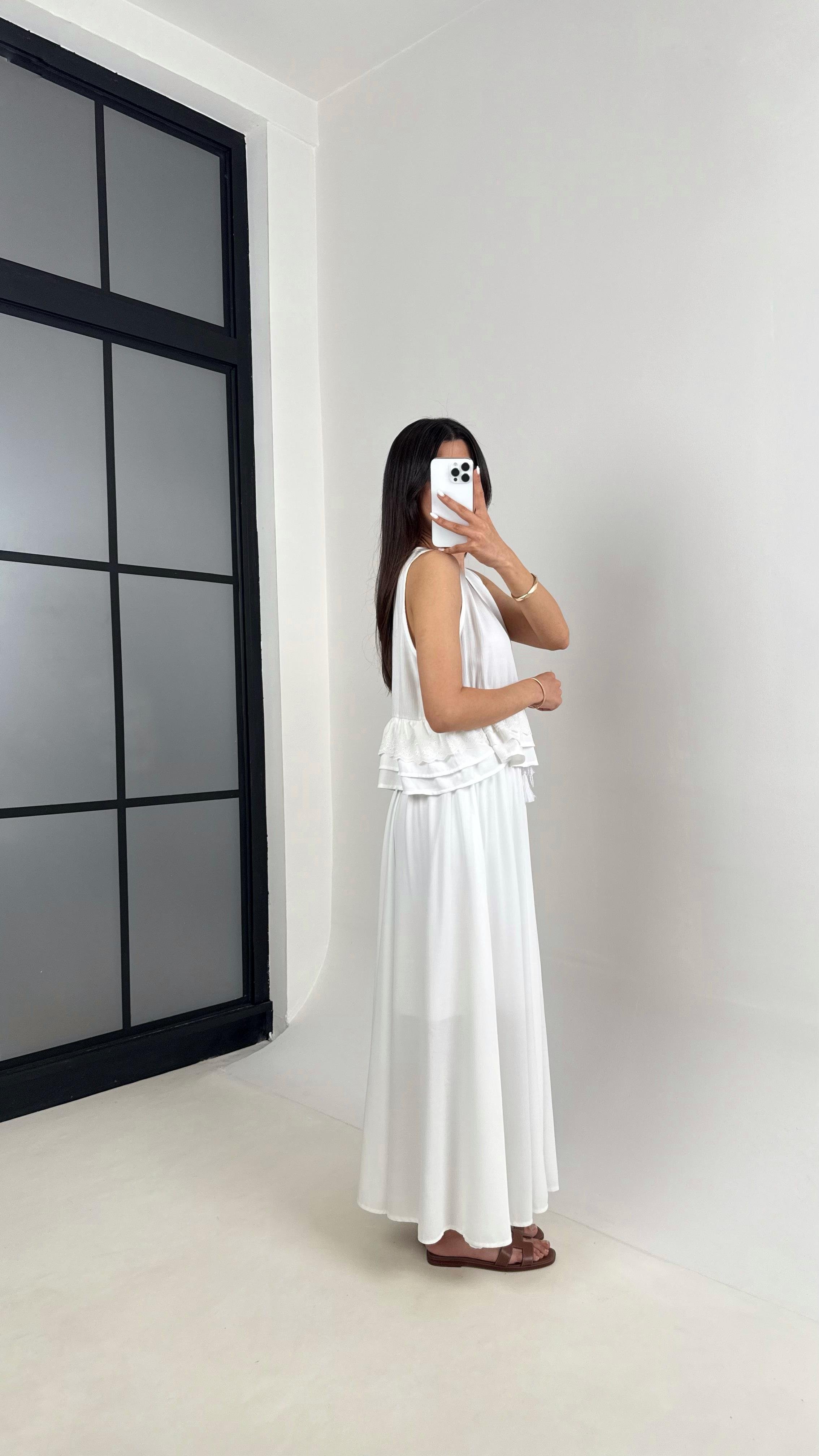 Beyaz V Yaka Önü Düğmeli Bluz Astarlı Etekli Takım Gaus00439GausTAKIMGU1002017