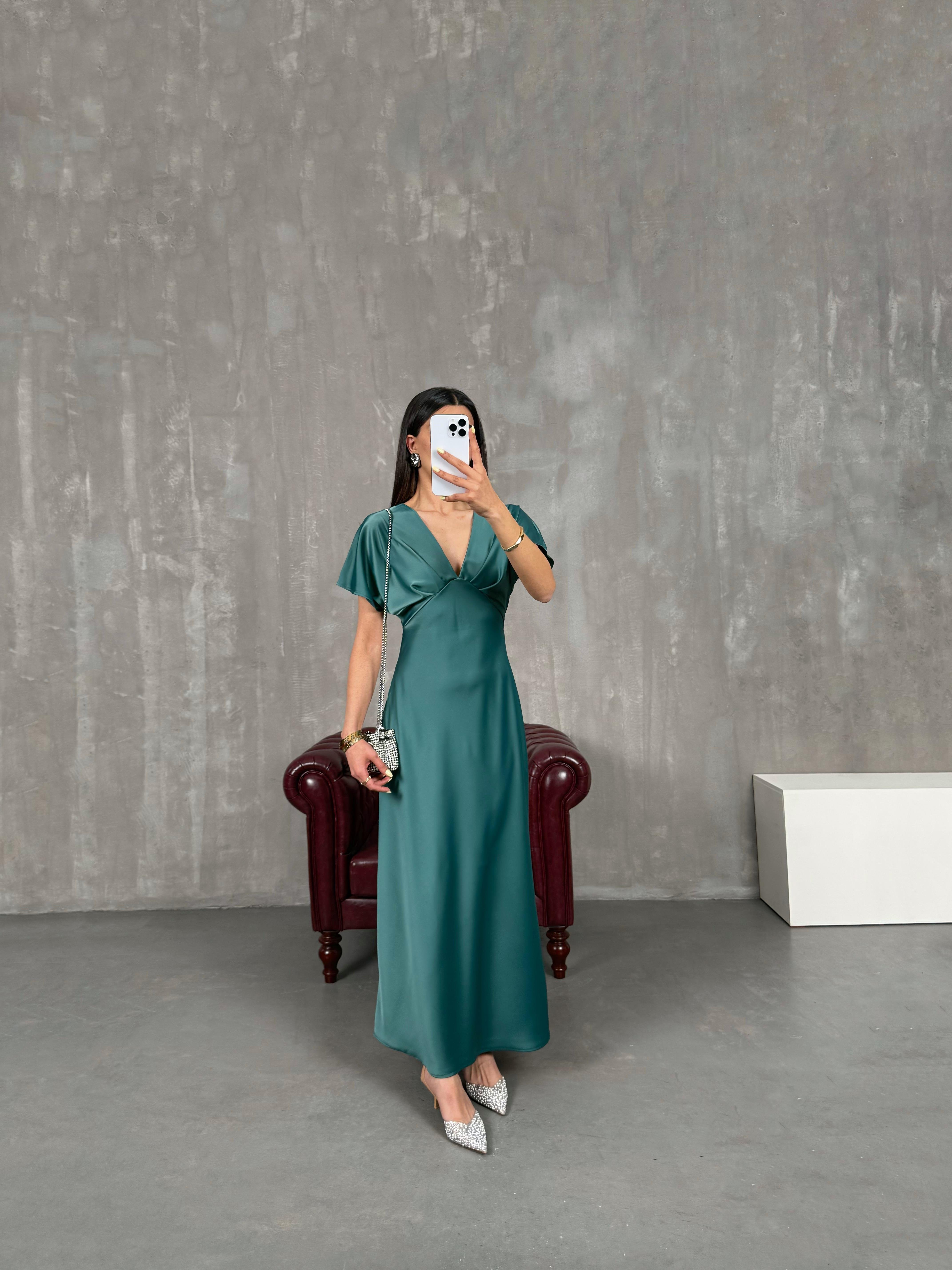 Yeşil V Yaka Saten Elbise Gaus00125GausELBİSEGU1001285