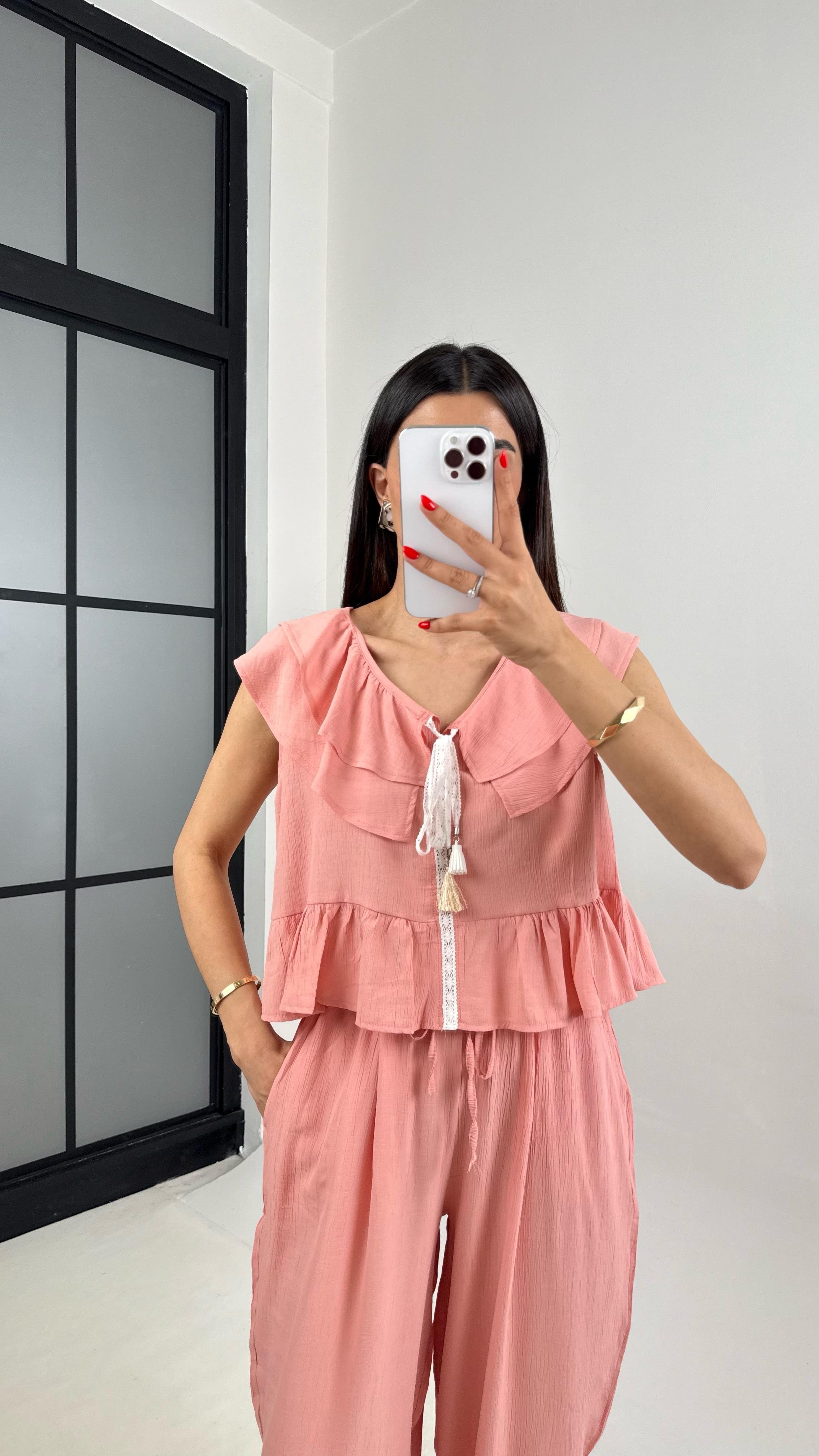 Pembe Yaka Fırfırlı Bluz Beli Lastikli Pantolon Gofre Takım Gaus00460GausTAKIMGU1002073