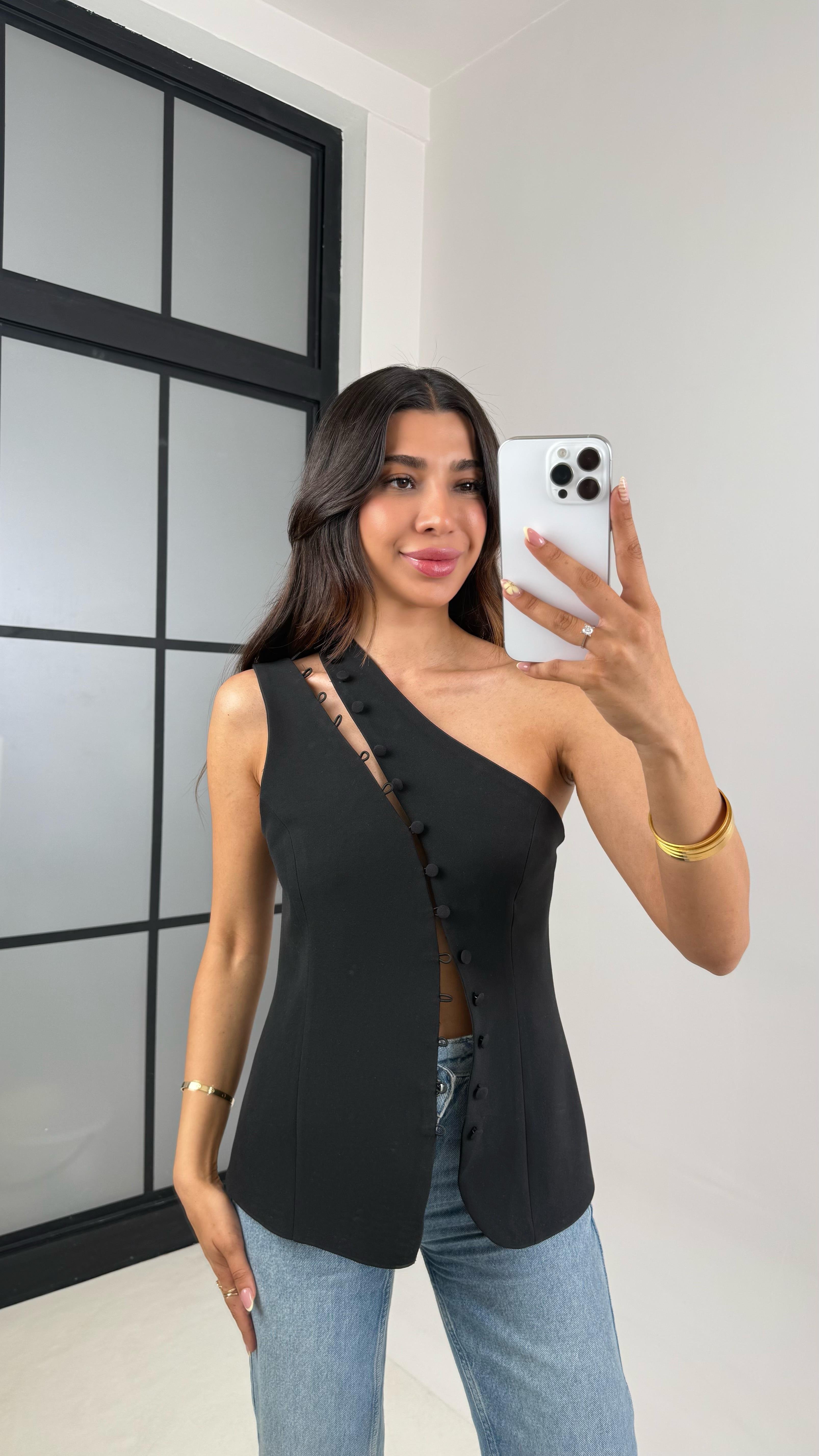 Siyah Düğmeli Asimetrik Yaka Astarlı Yelek Gaus00649Gaus السترات الصوفية GU1002508