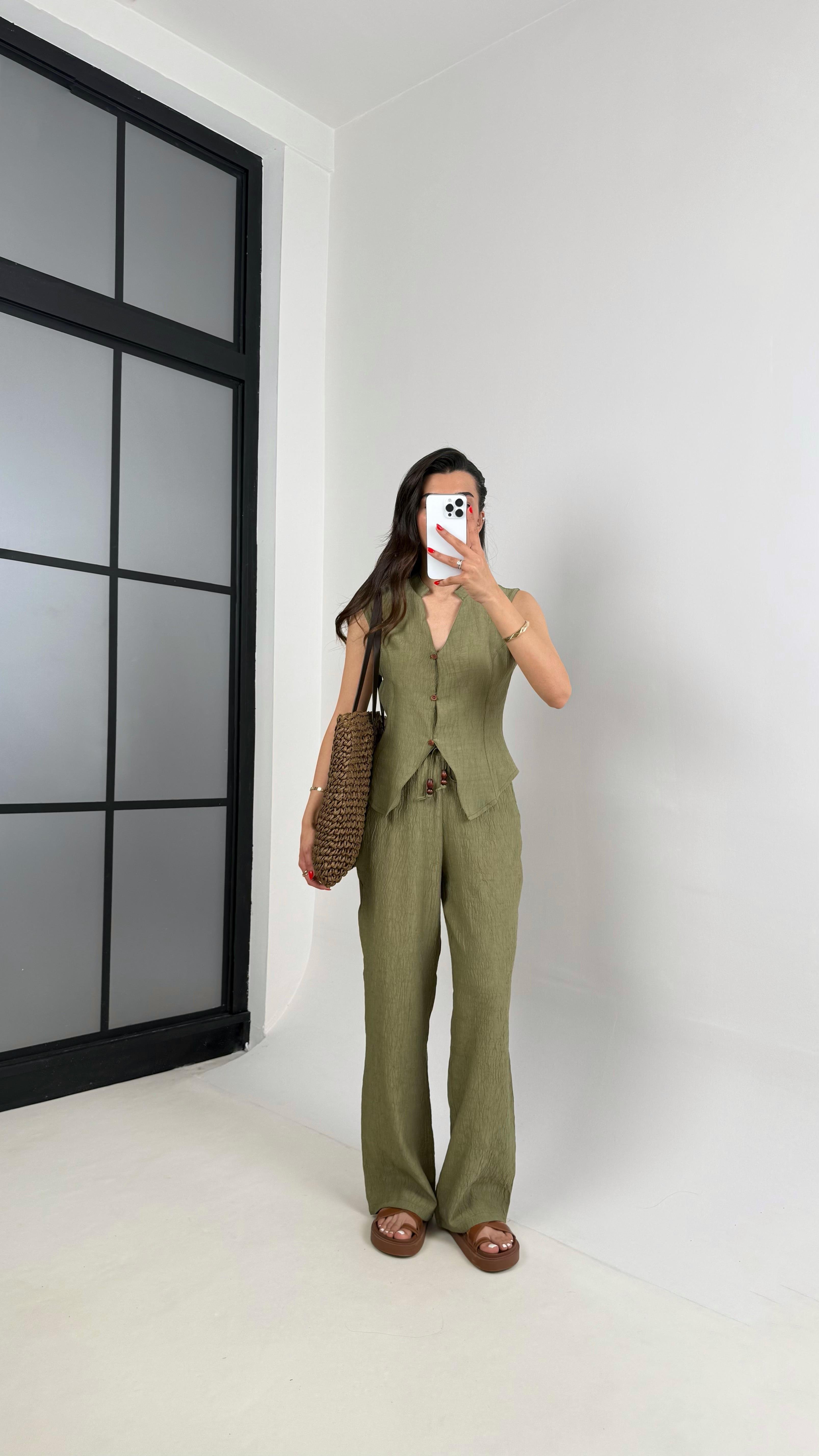 Haki Önü Düğmeli Yelek Beli Lastikli Pantolon Gofre Takım Gaus00454GausTAKIMGU1002061